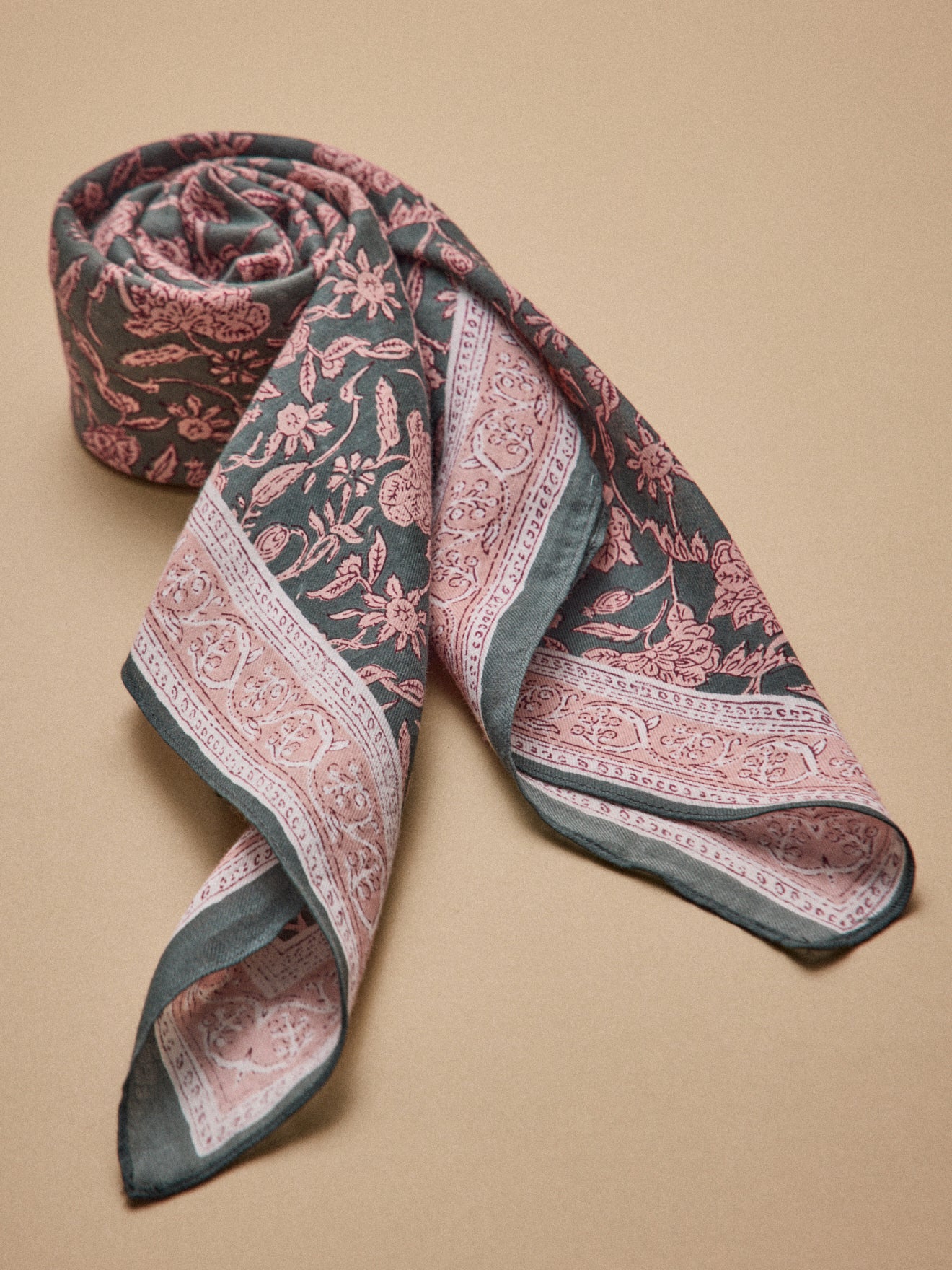 Foulard femme imprimé Gardénia