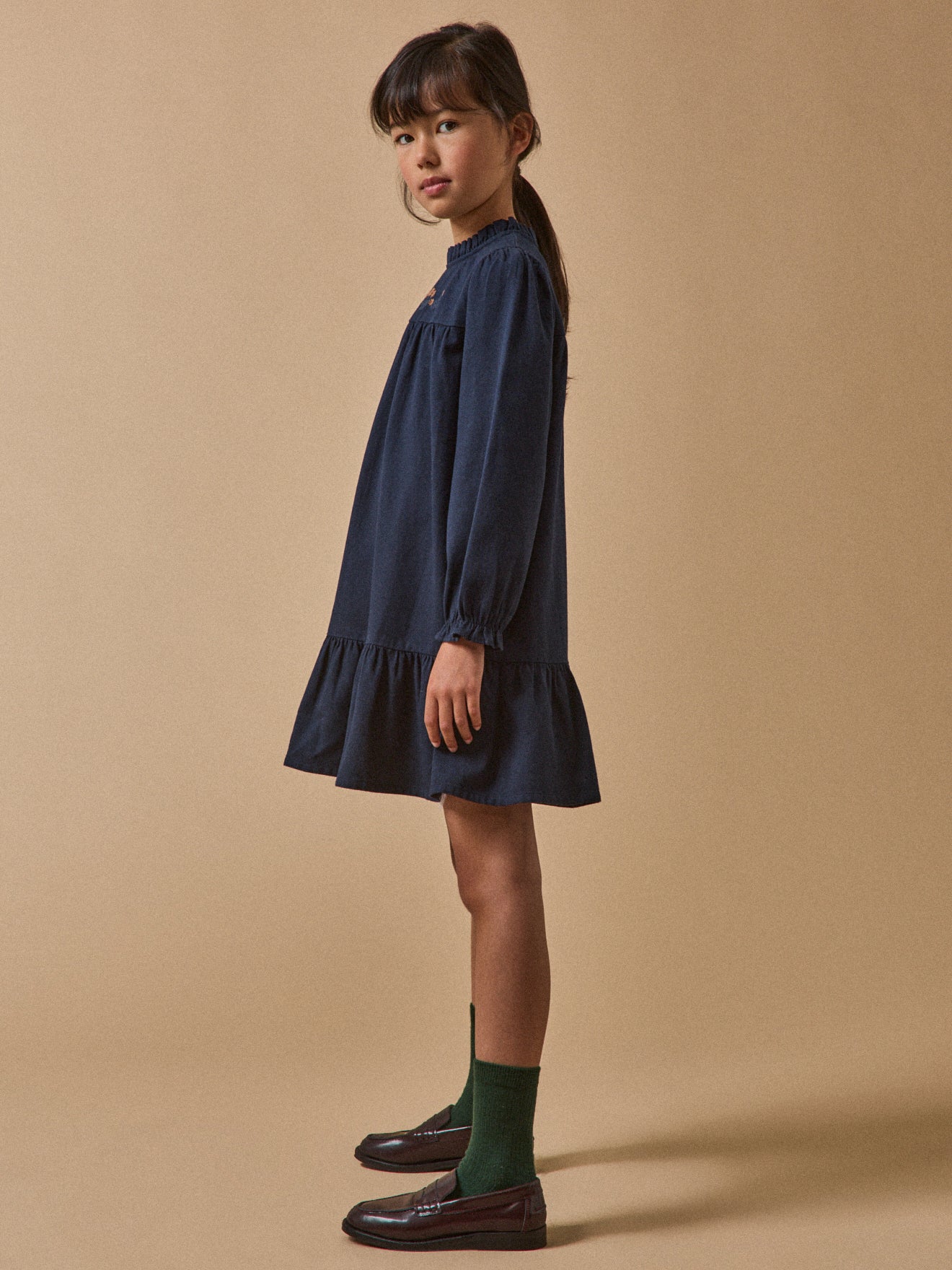 Robe Fille Kaisely Taille 5 - Coton Bleu, Bordure Brodée, Manches Courtes, Excellent état