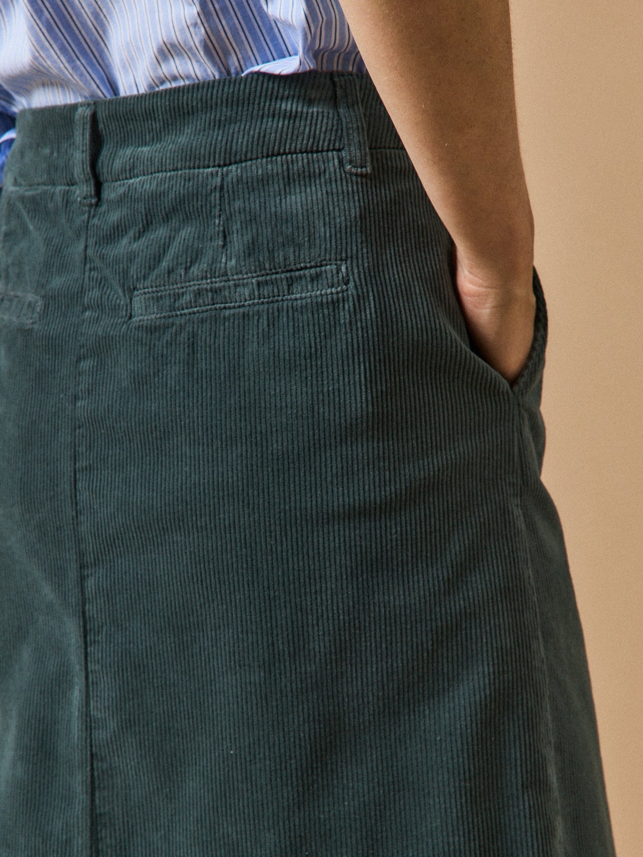 Jupe courte velours côtelé femme