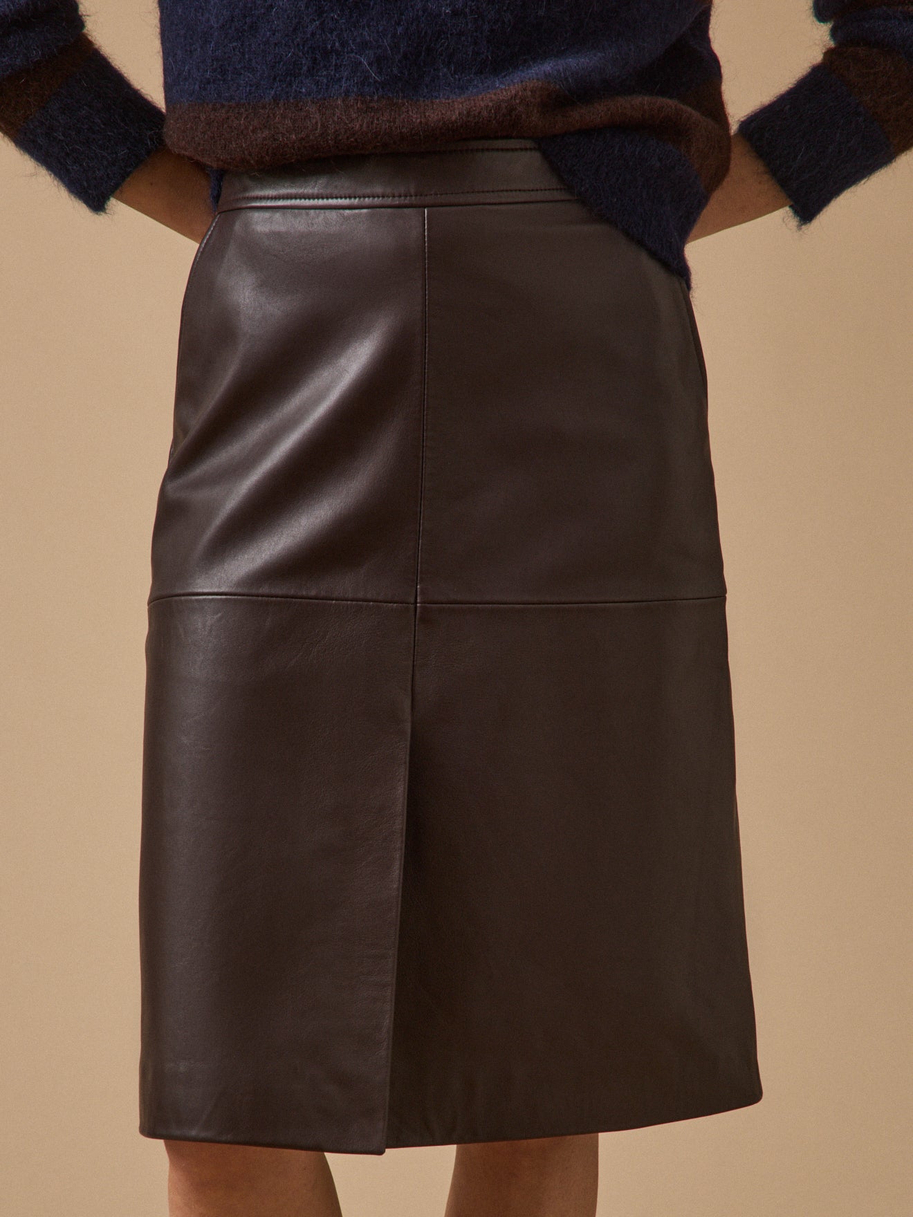 Jupe mi-longue en cuir femme