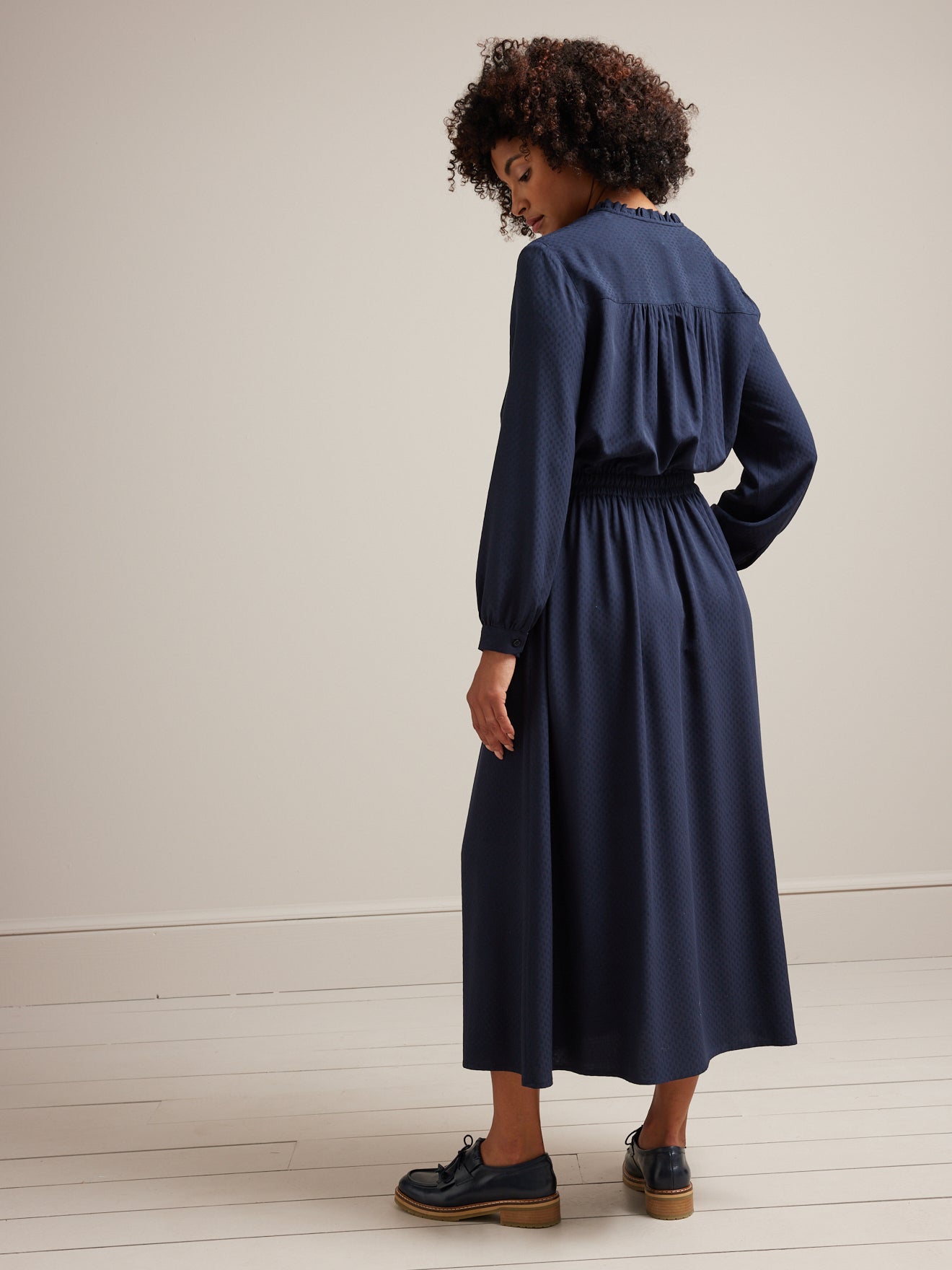 Robe longue col froufrou femme en viscose dobby