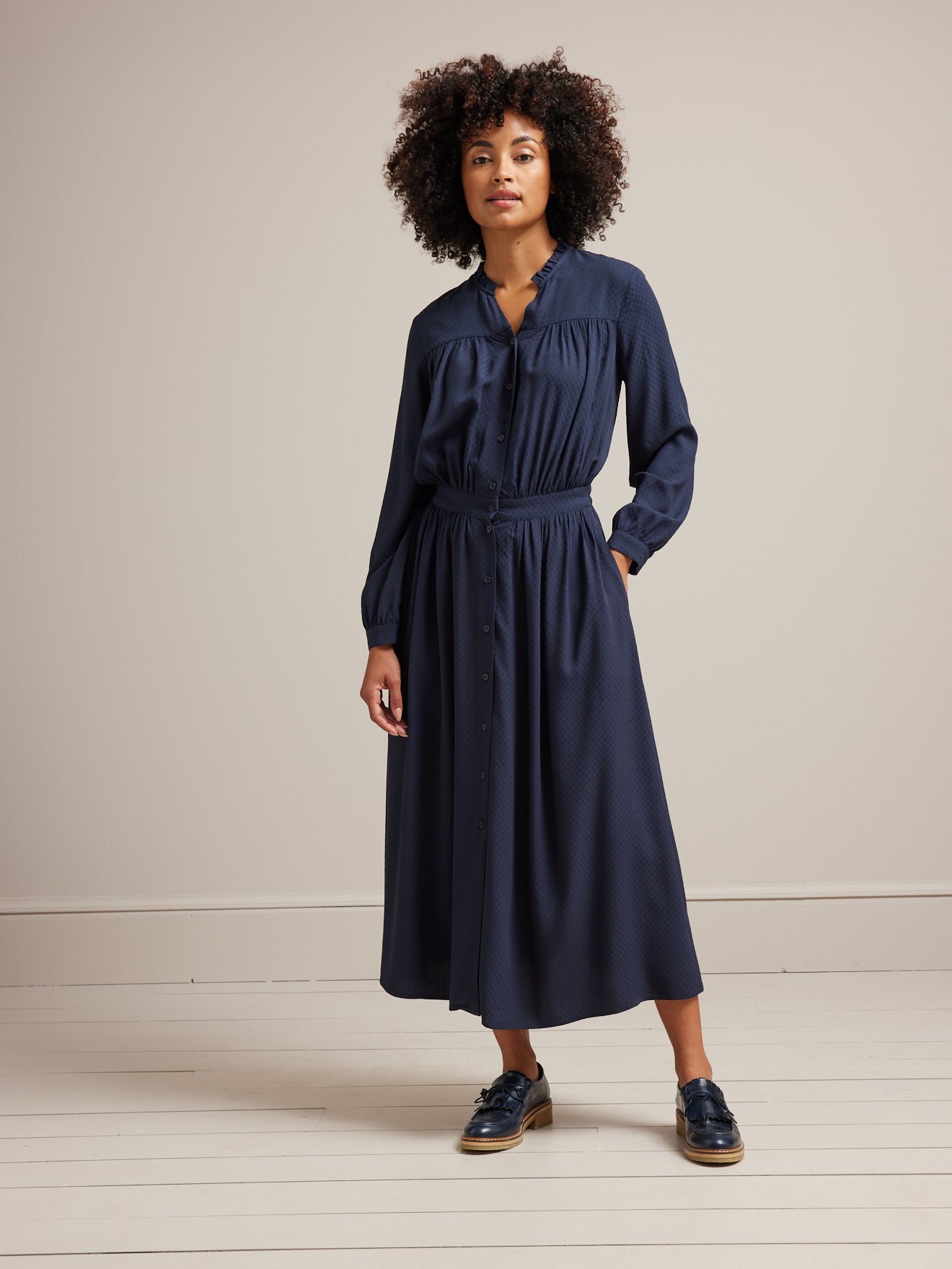 Robe longue col froufrou femme en viscose dobby