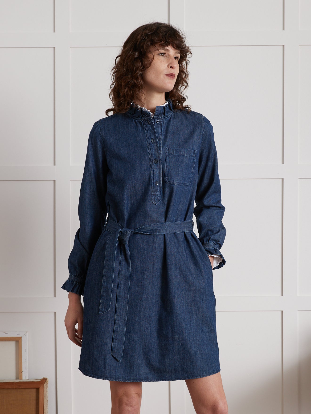 Robe courte col volanté femme en chambray