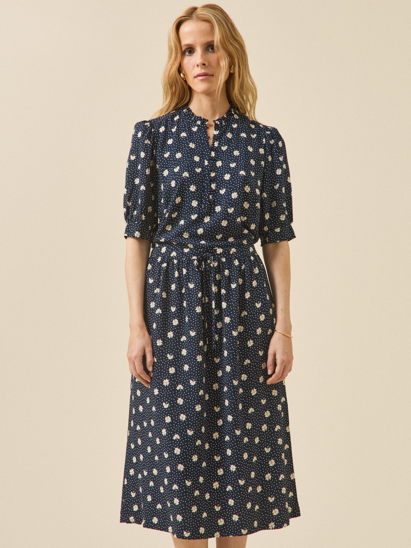 Robe mi-longue femme viscose dobby imprimé Trèfles