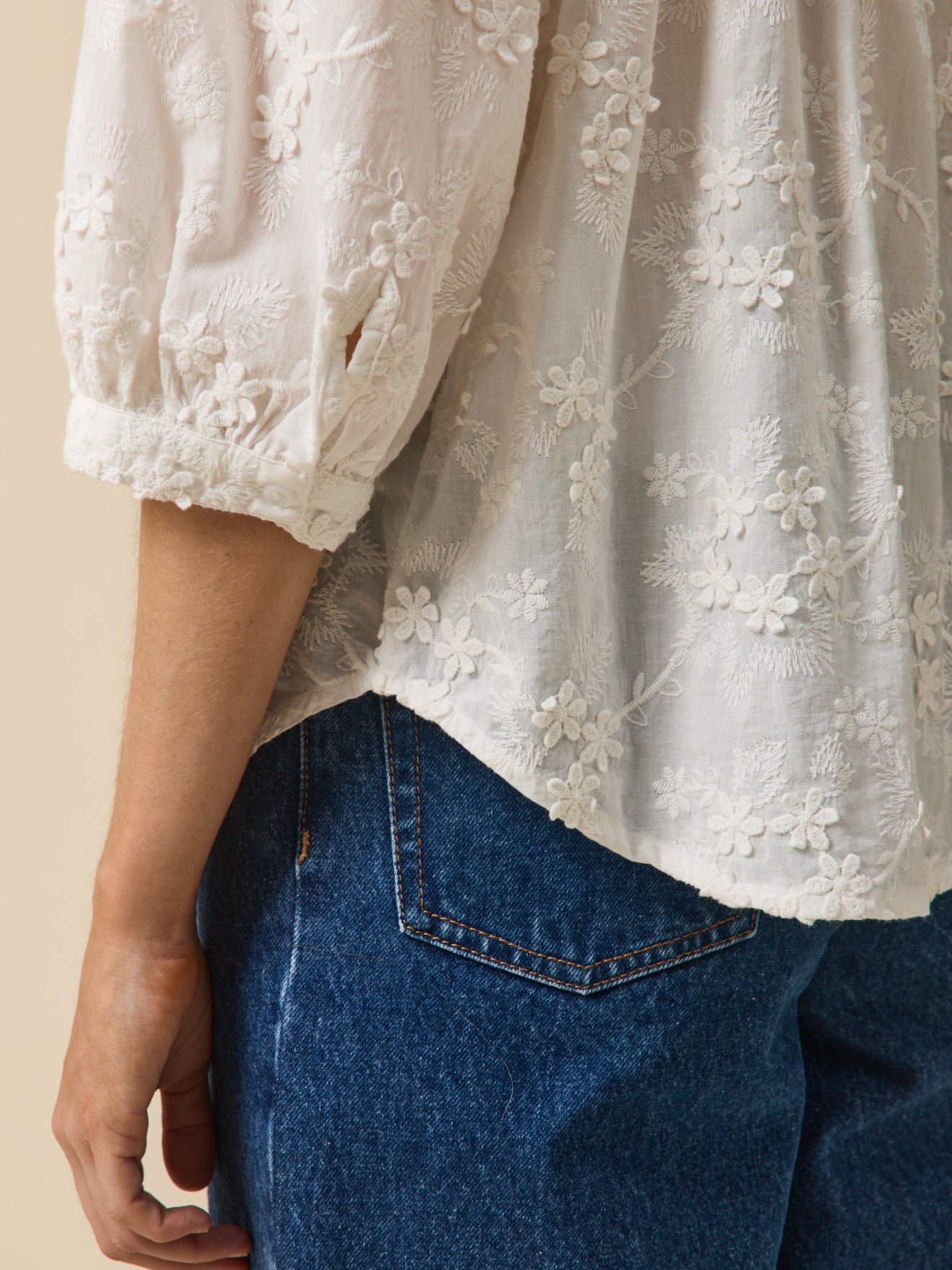 Blouse coton brodée fleurs 3D femme