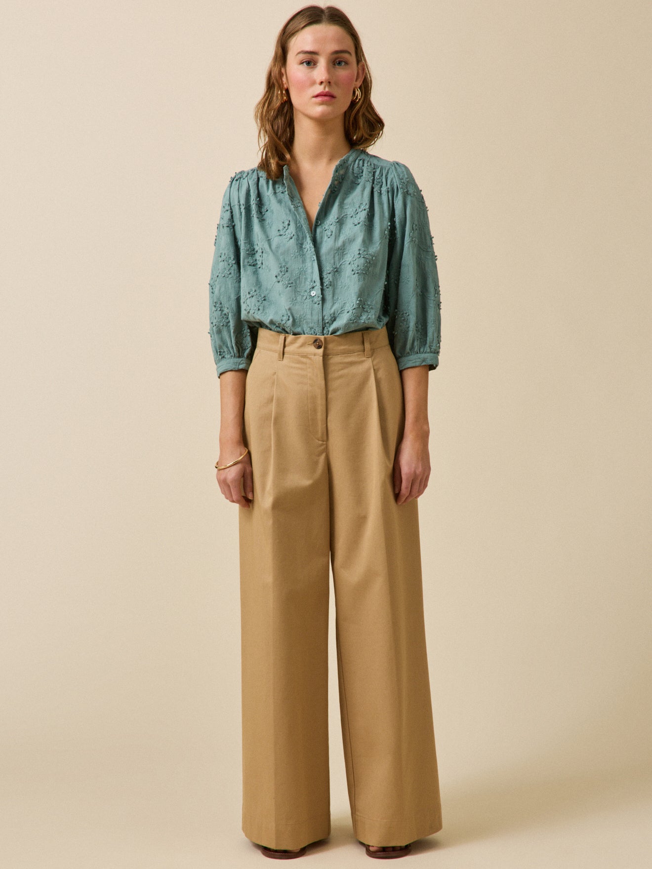 Blouse coton brodée fleurs 3D femme