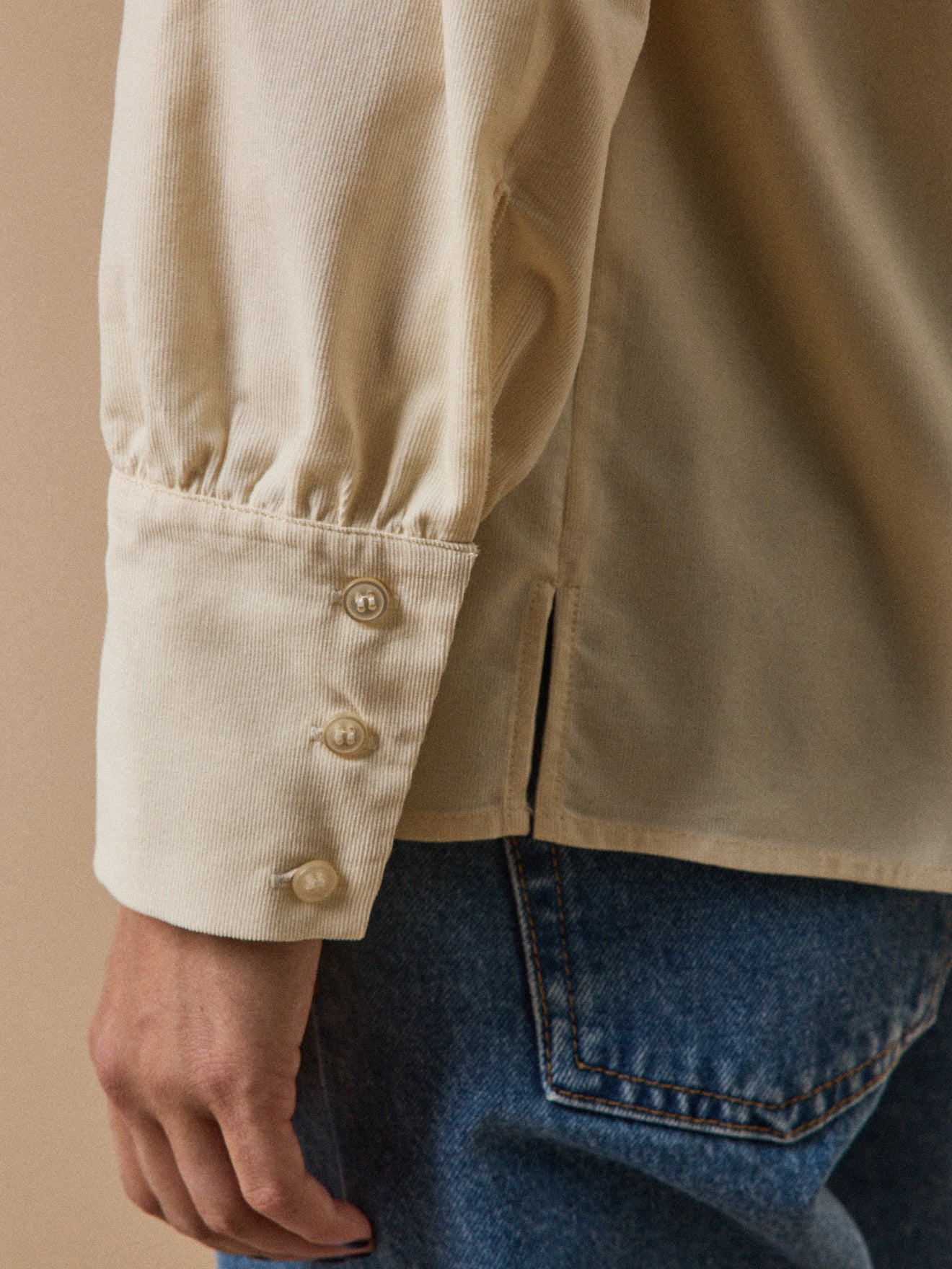 Chemise volantée femme velours côtelé babycord