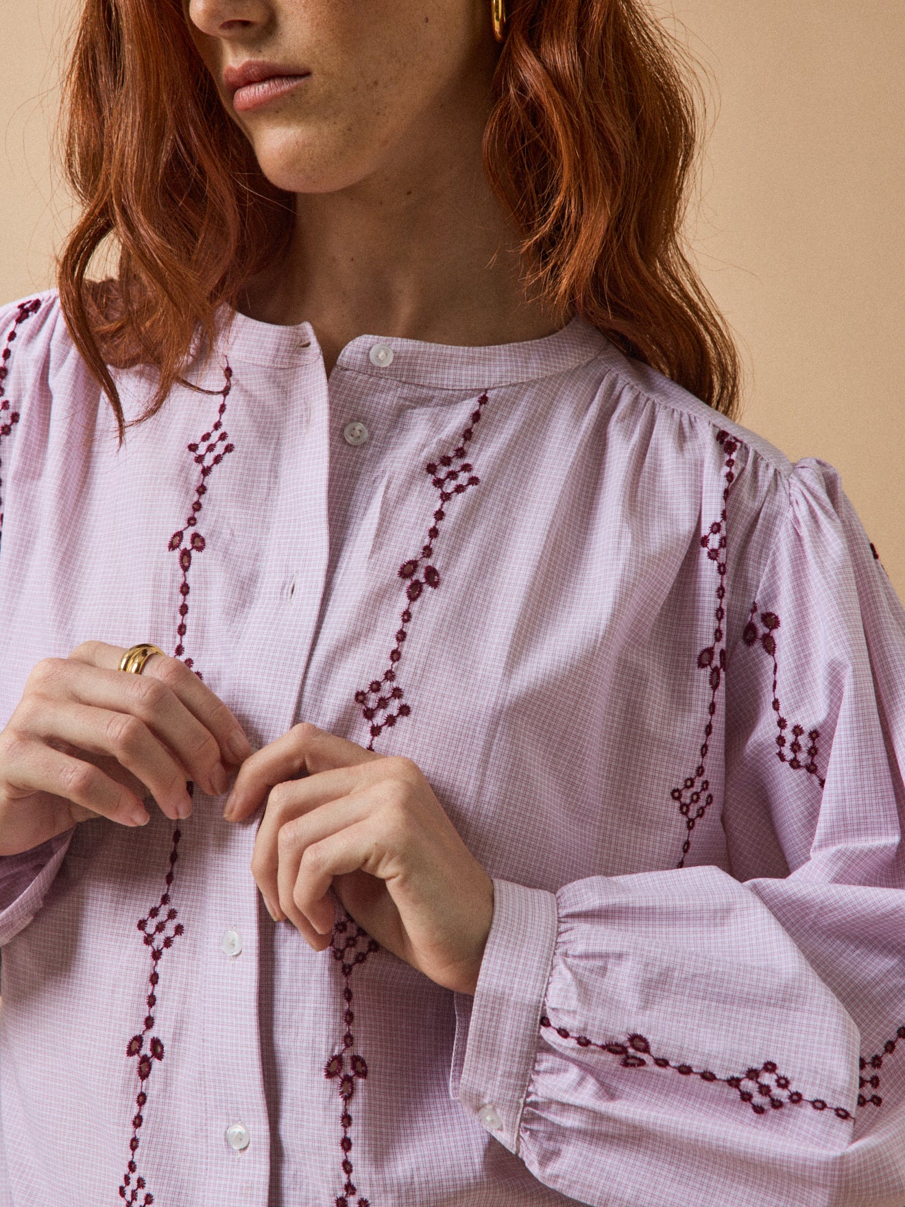 Blouse brodée contrastée coton femme