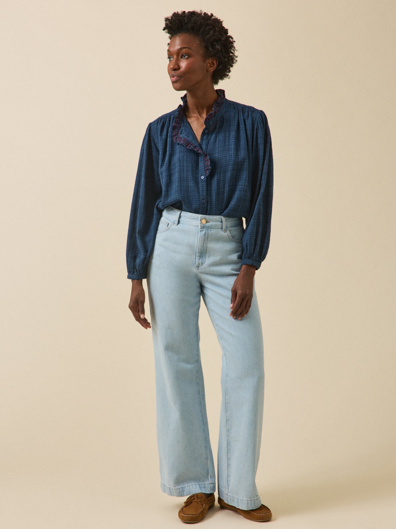 Blouse volant brodé crépon femme