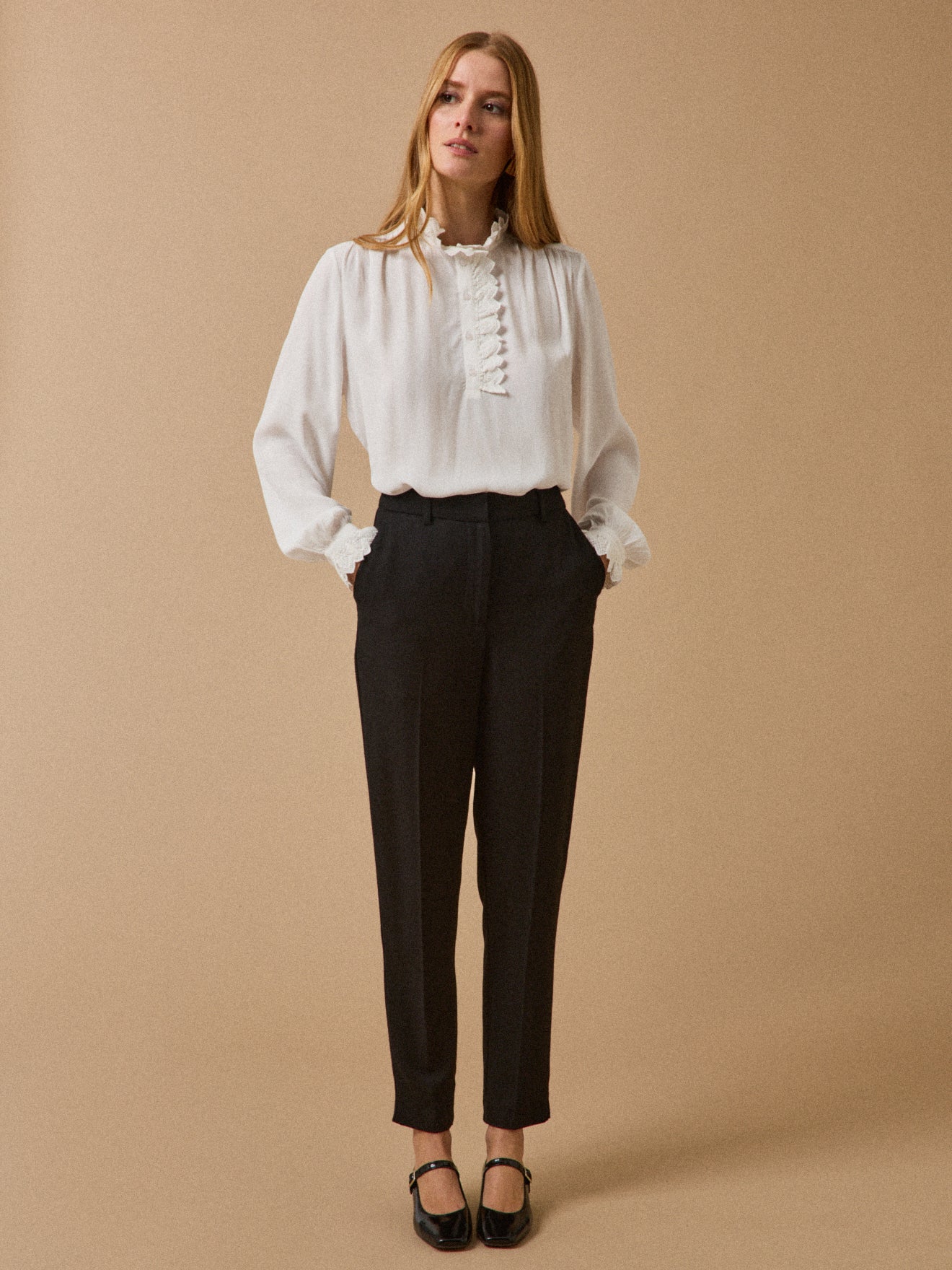 Blouse fluide volants brodés femme