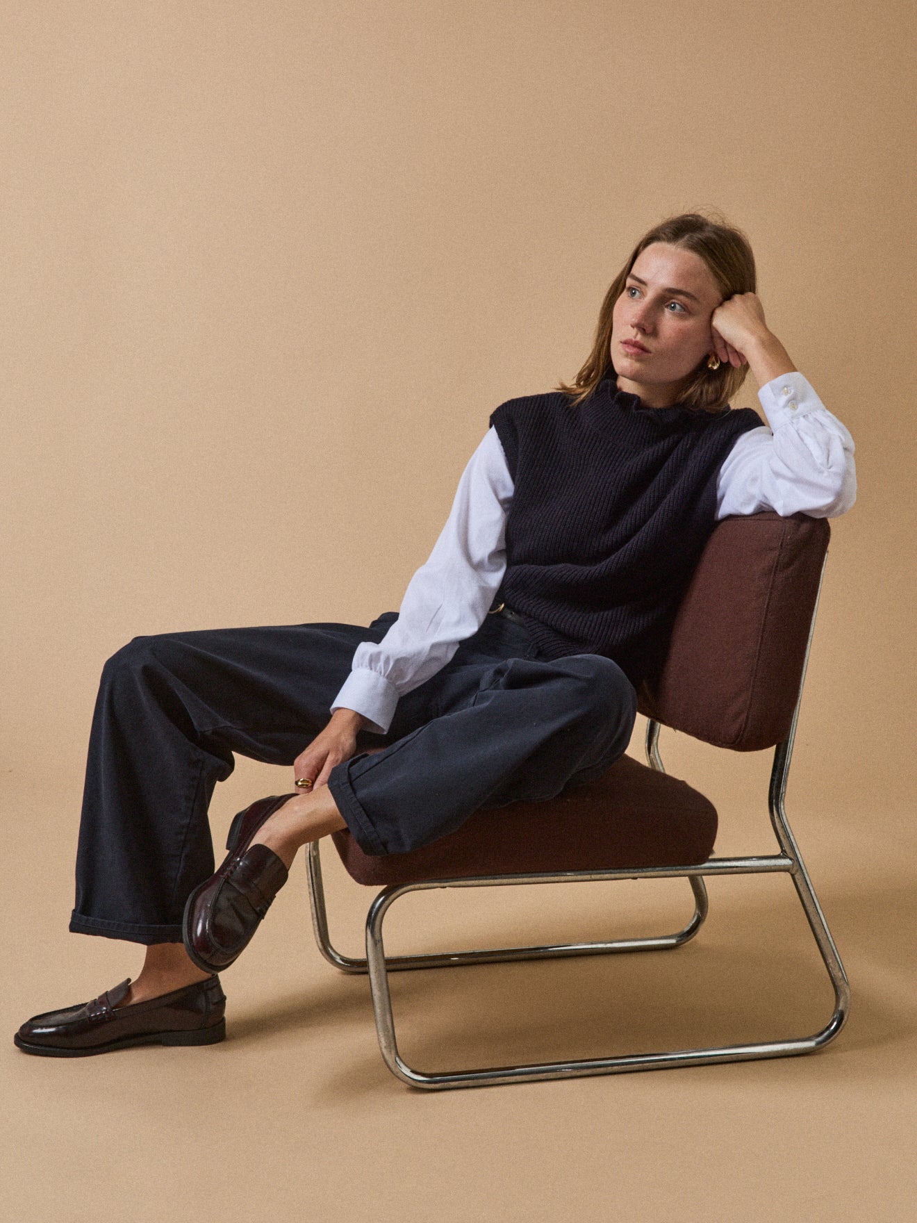 Pull sans manches col froufrou femme