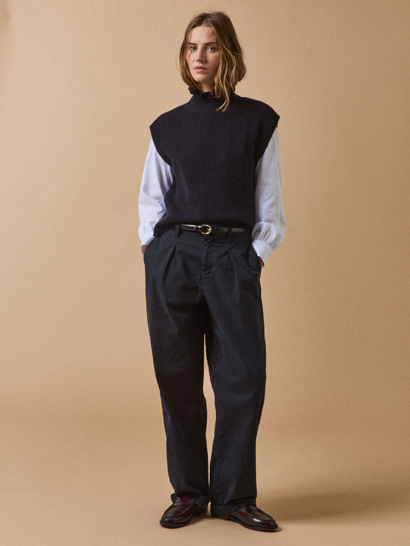 Pull sans manches col froufrou femme