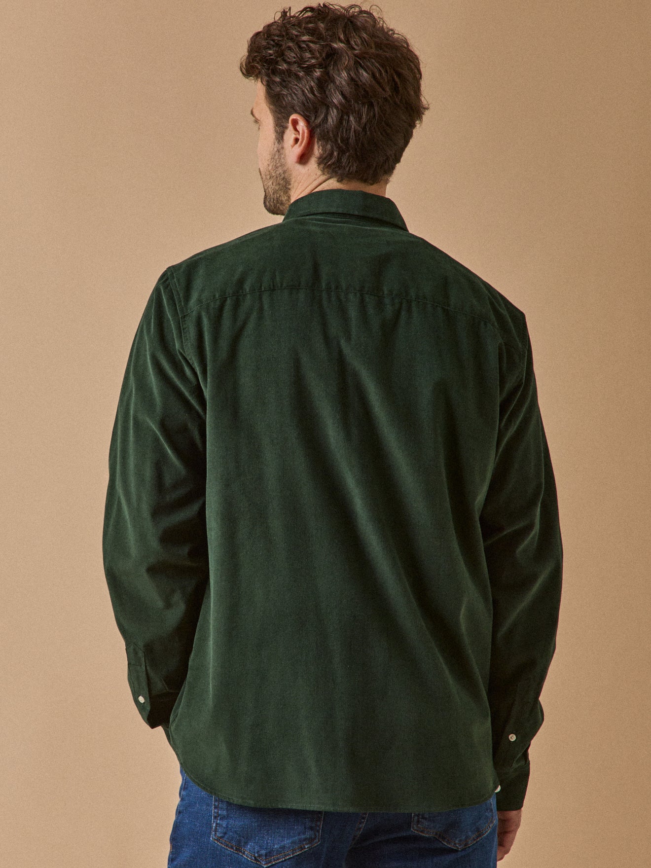 Chemise velours homme coupe contemporaine