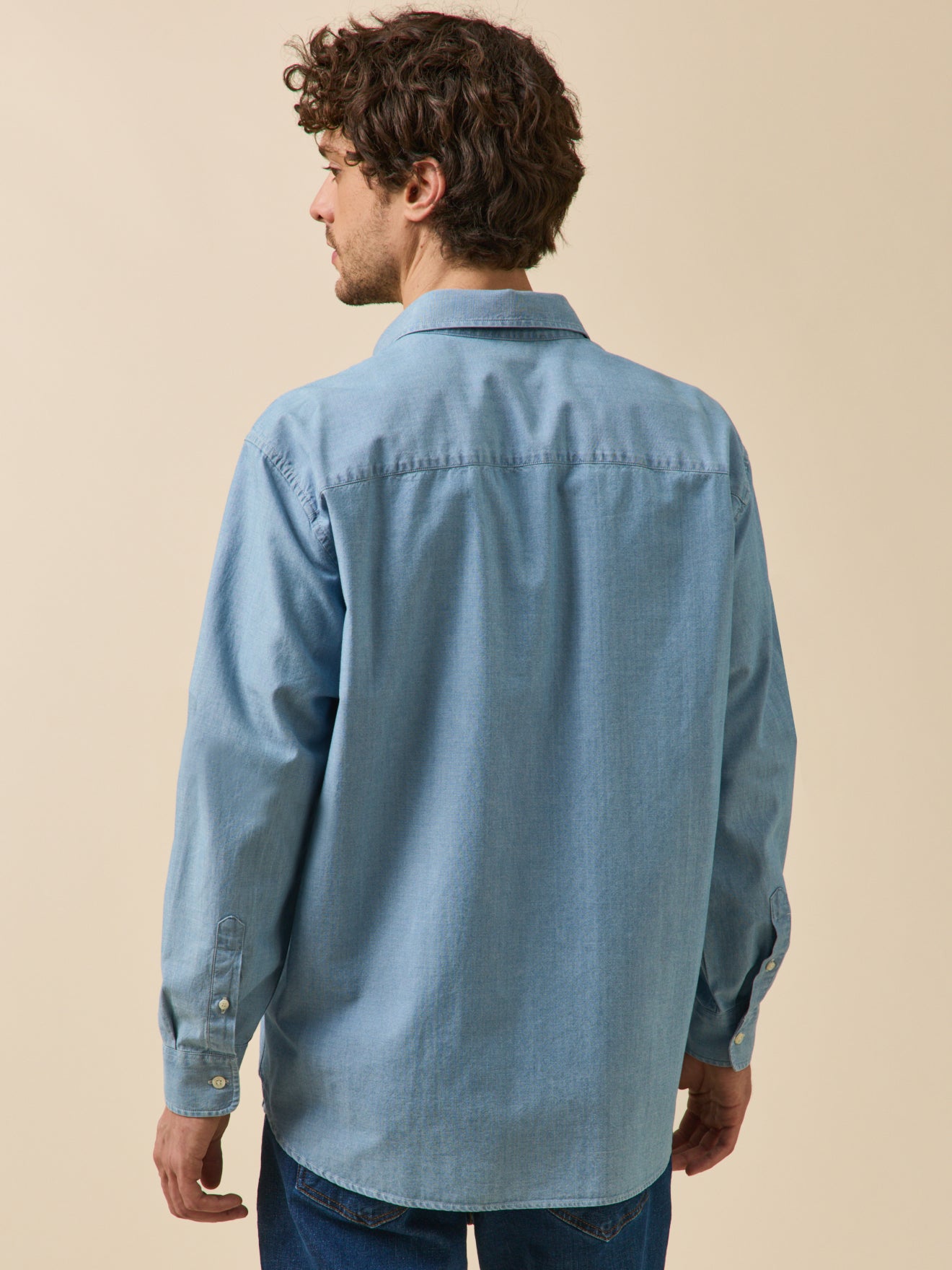Chemise chambray homme coupe contemporaine