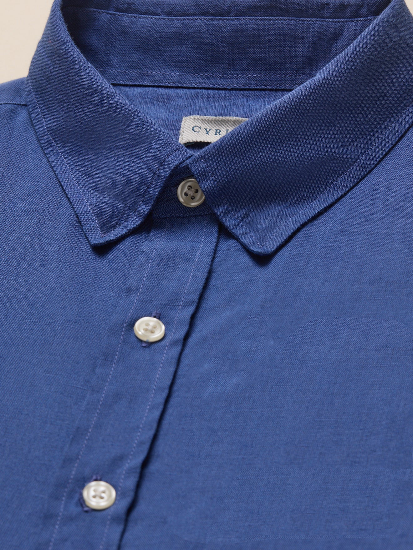 Chemise en lin homme coupe contemporaine