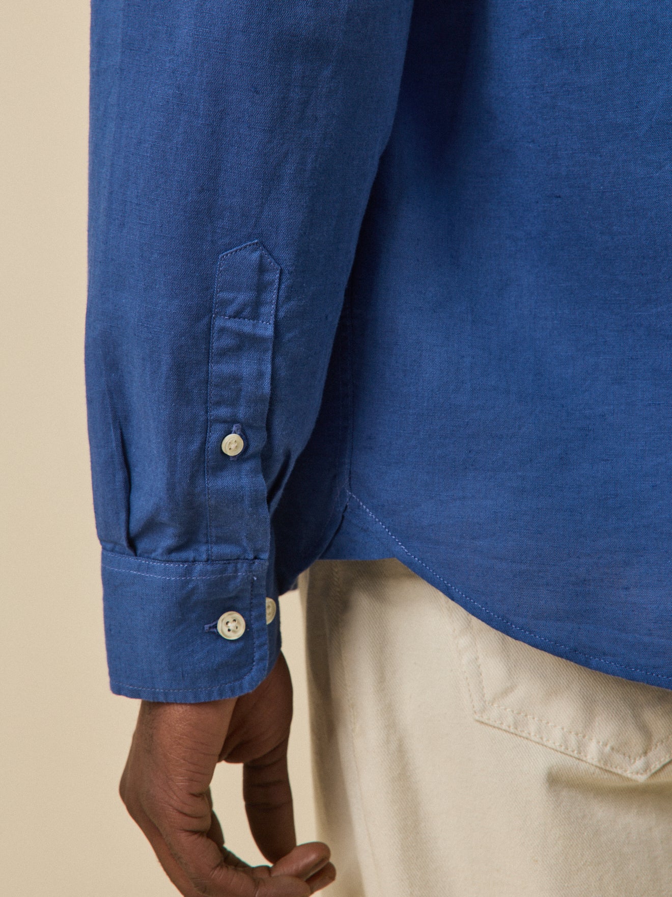 Chemise en lin homme coupe contemporaine