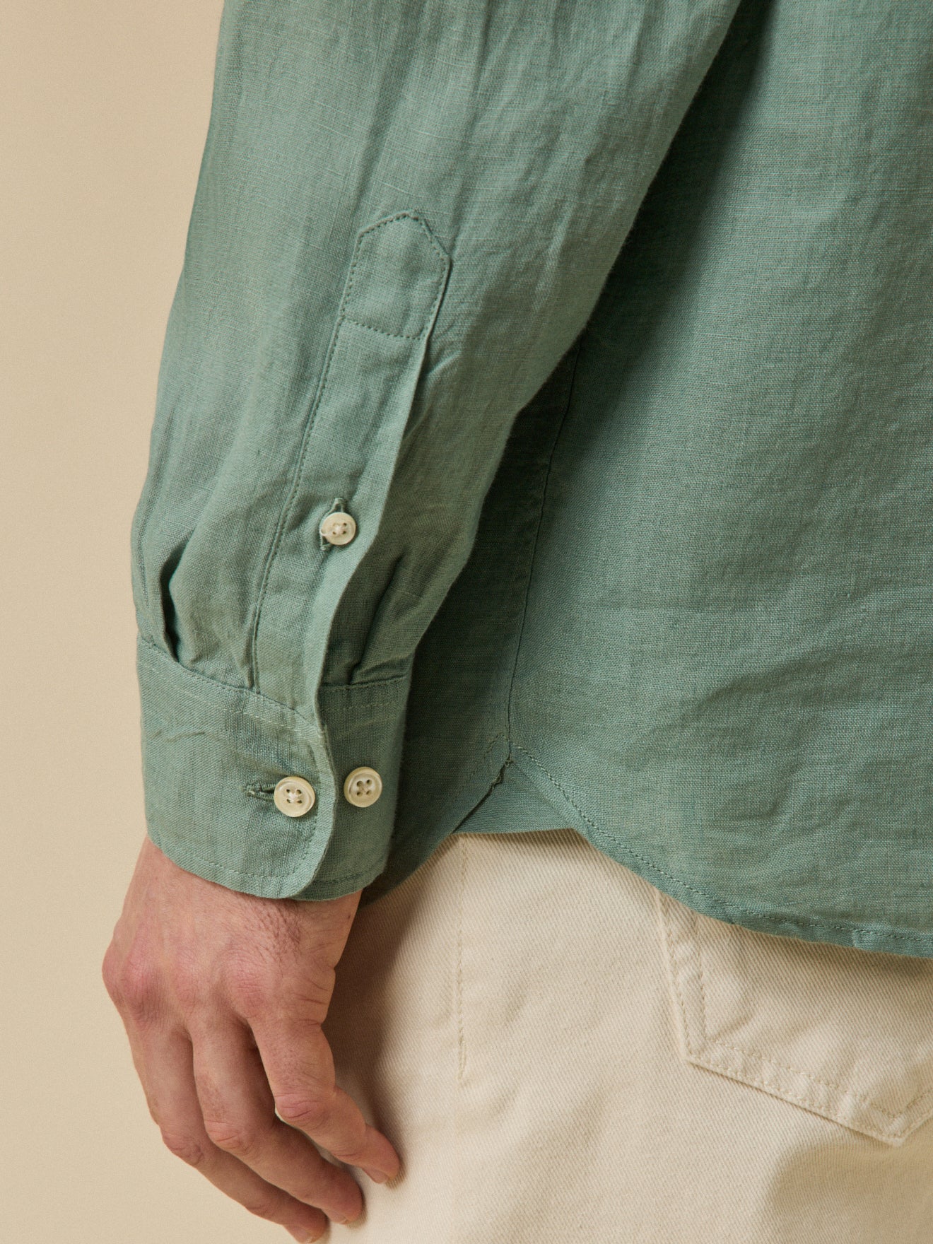 Chemise en lin homme coupe contemporaine