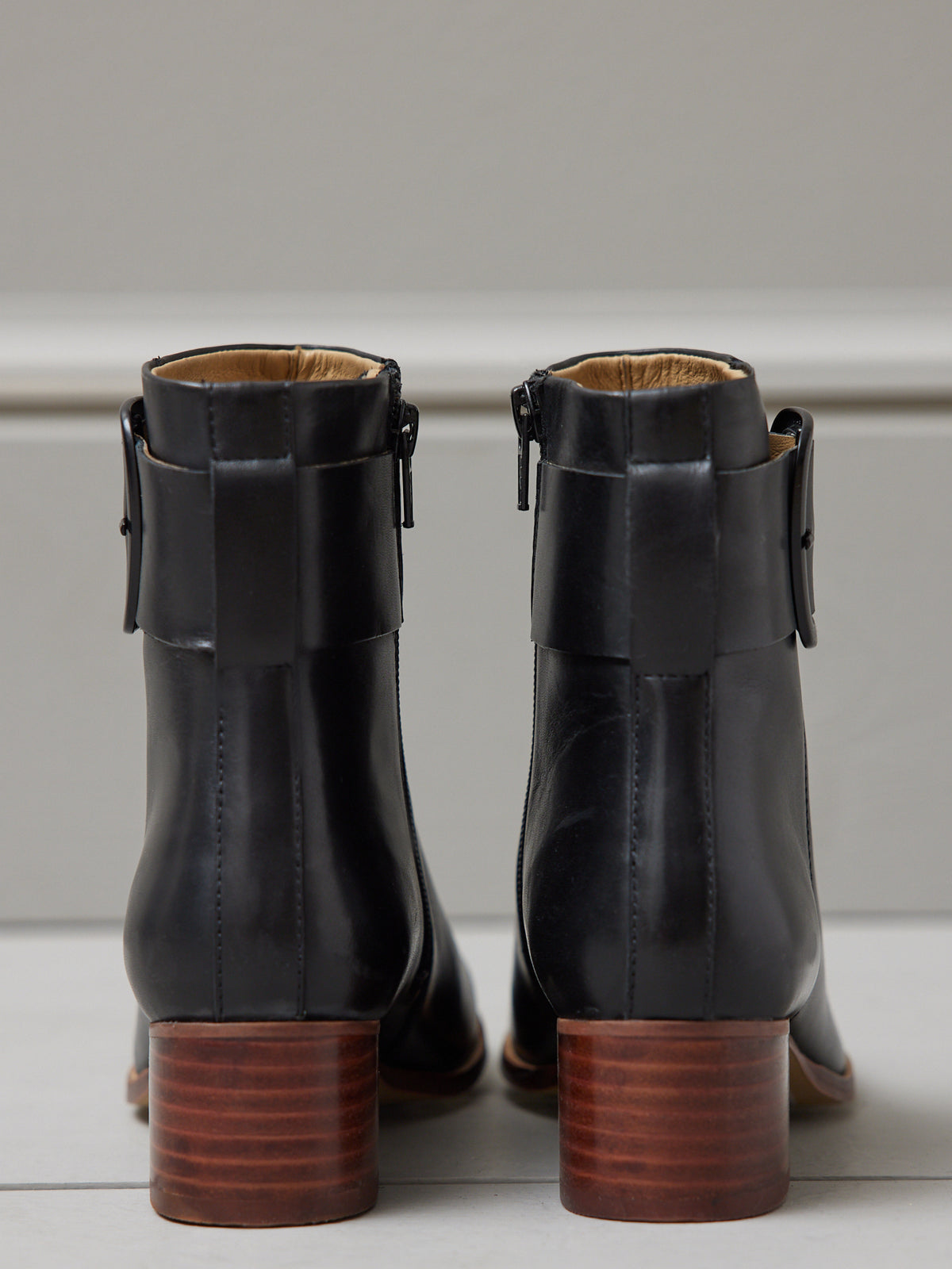 Boots à boucle cuir femme