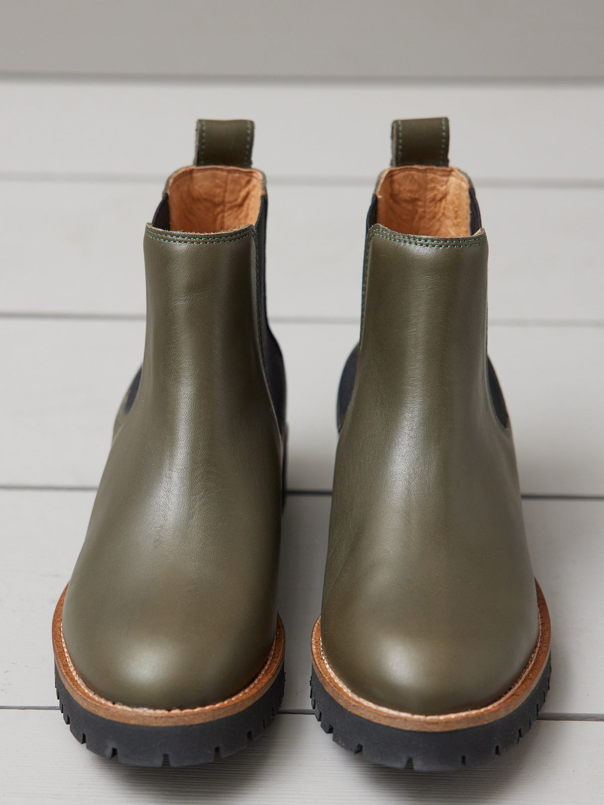 Boots chelsea cuir femme semelle crantée