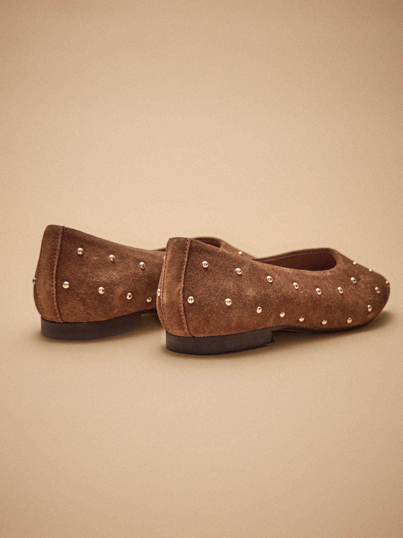 Ballerines cloutées cuir velouté femme