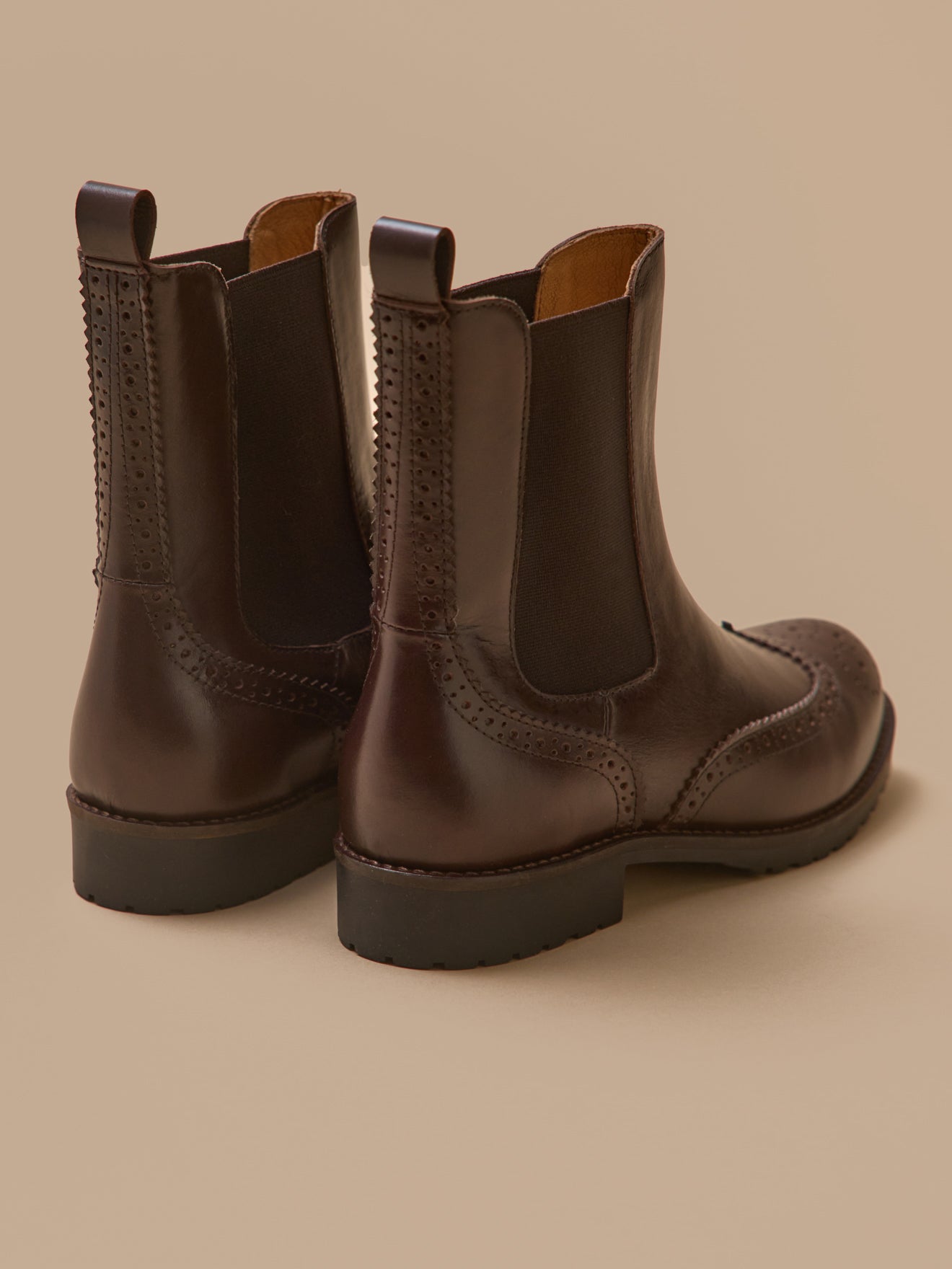 Boots chelsea cuir bout fleuri femme