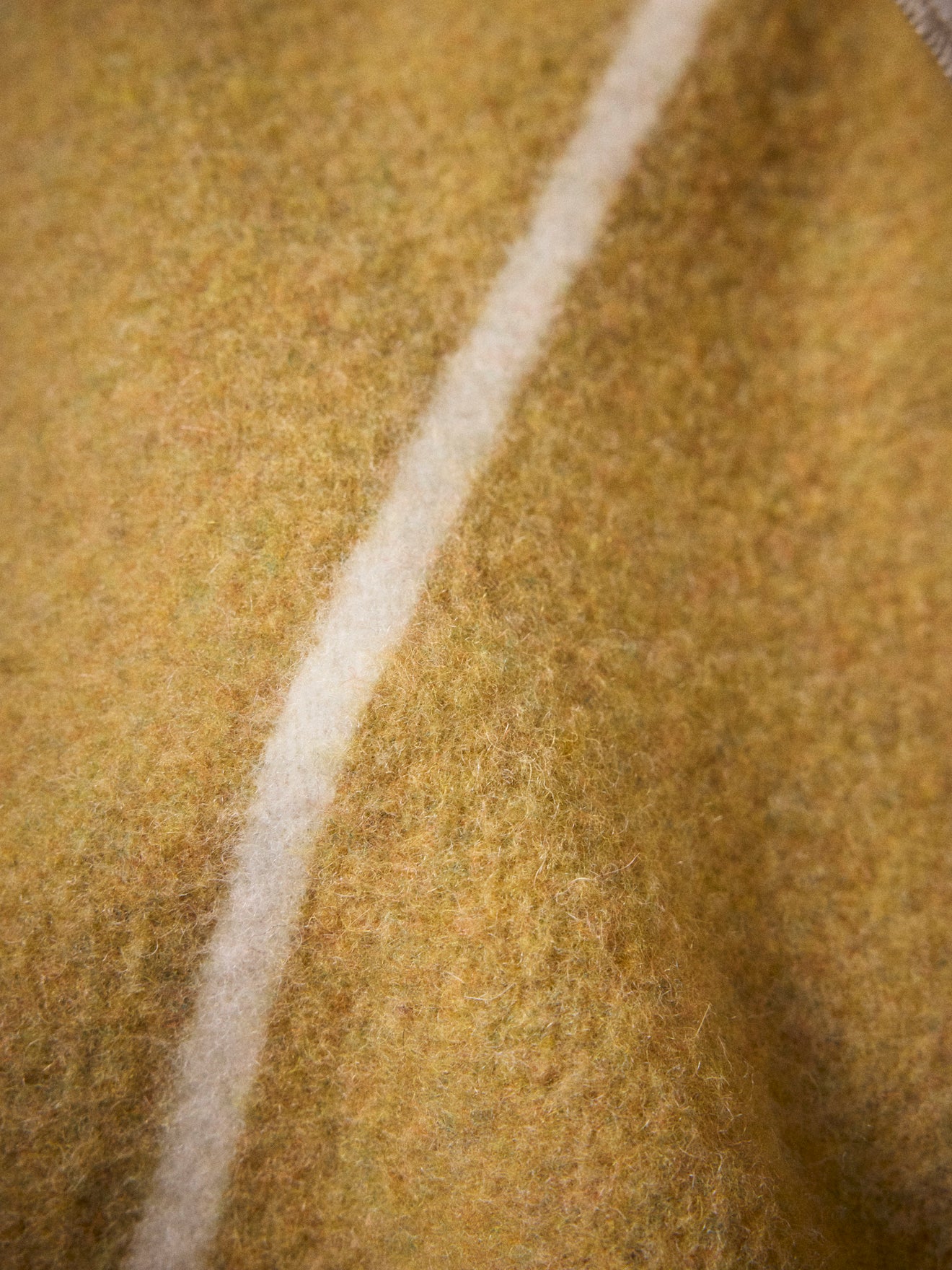 Plaid rayé laine majoritaire