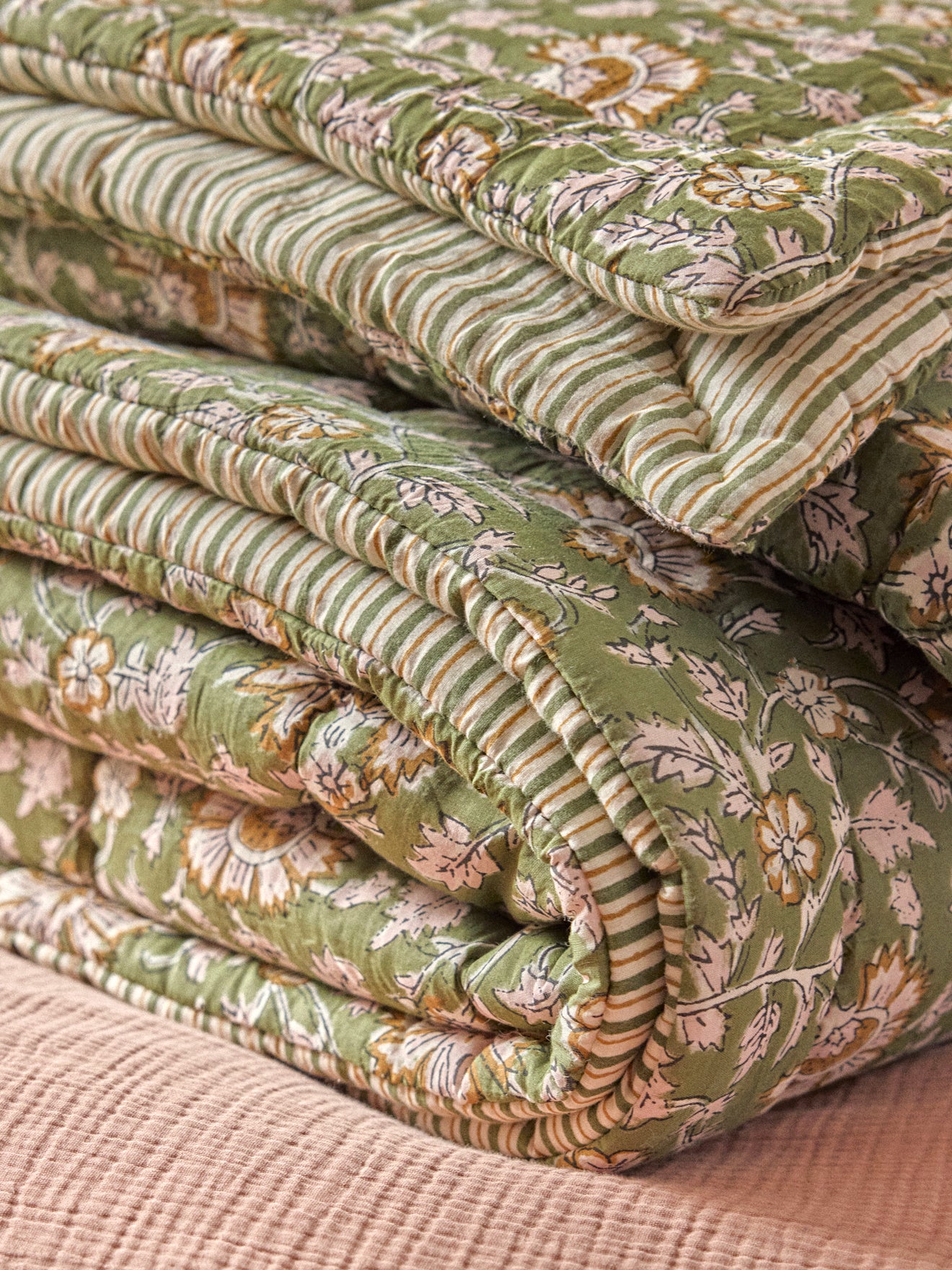 Boutis réversible tissu indien et rayures