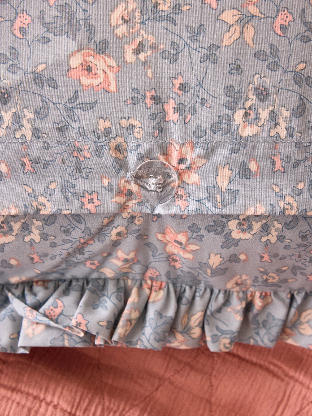 Coussin brodé Amour