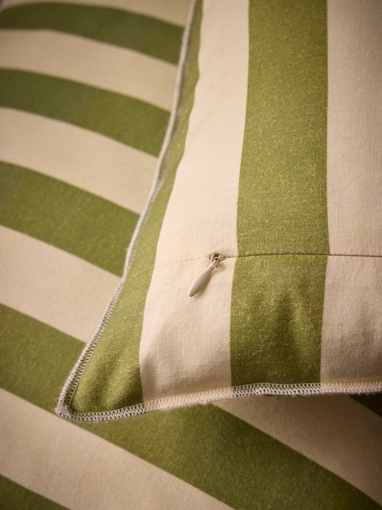 Housse de coussin rayée coton et lin