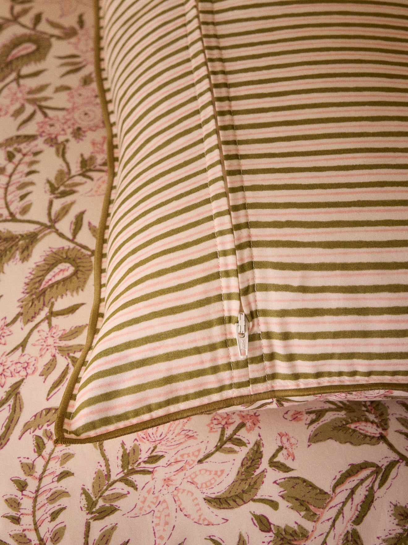 Housse de coussin imprimé indien