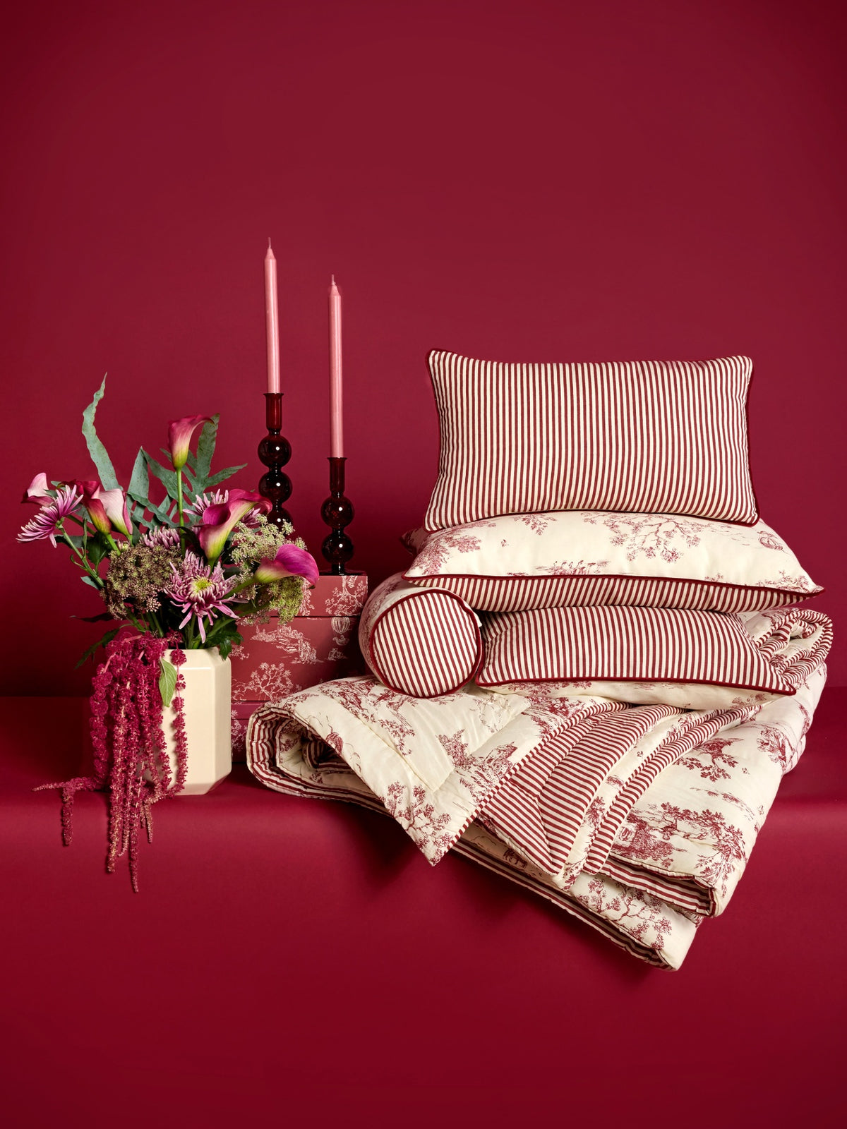 Housse de coussin esprit toile de Jouy