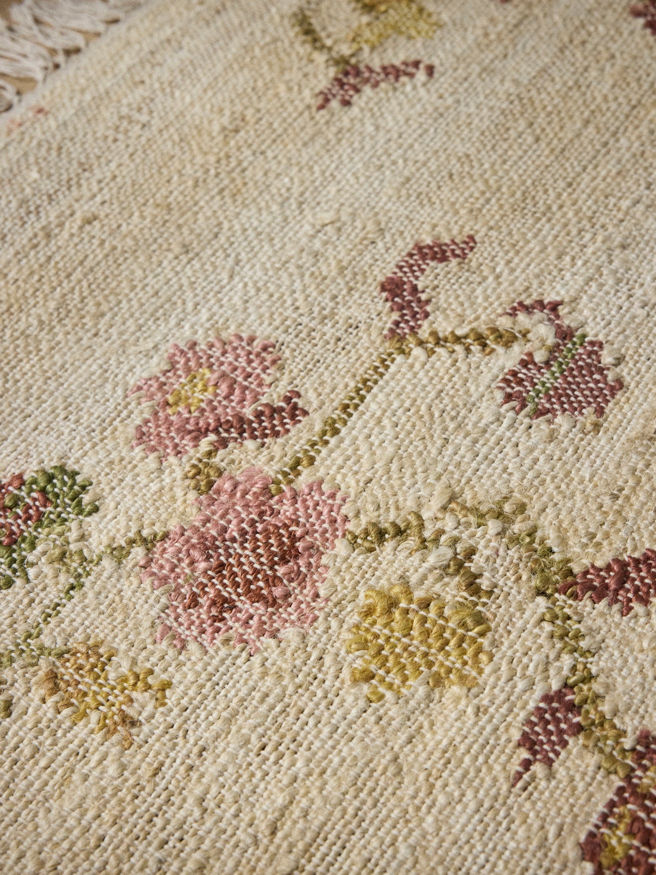 Tapis Romy en jute et coton tissés