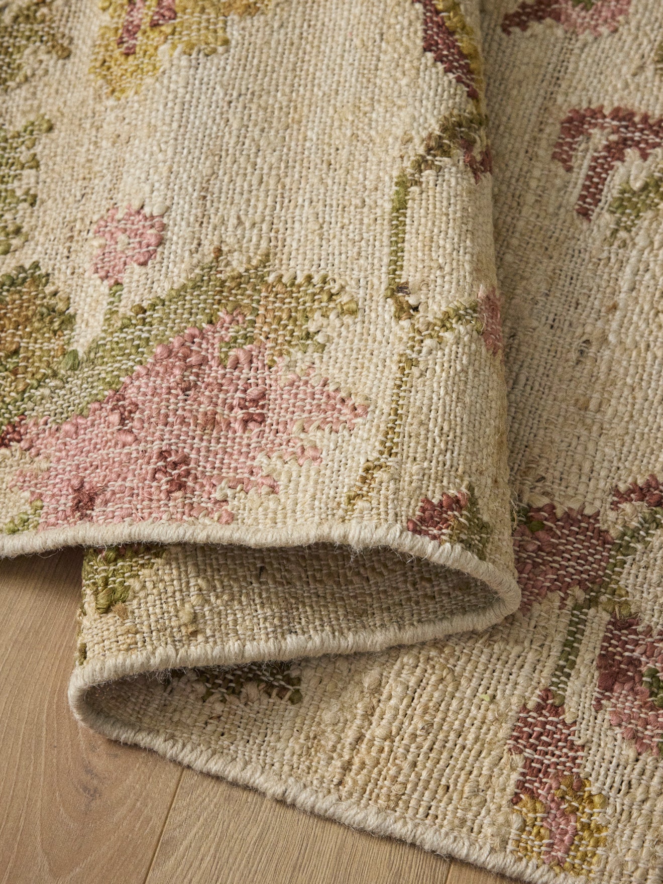 Tapis Romy en jute et coton tissés