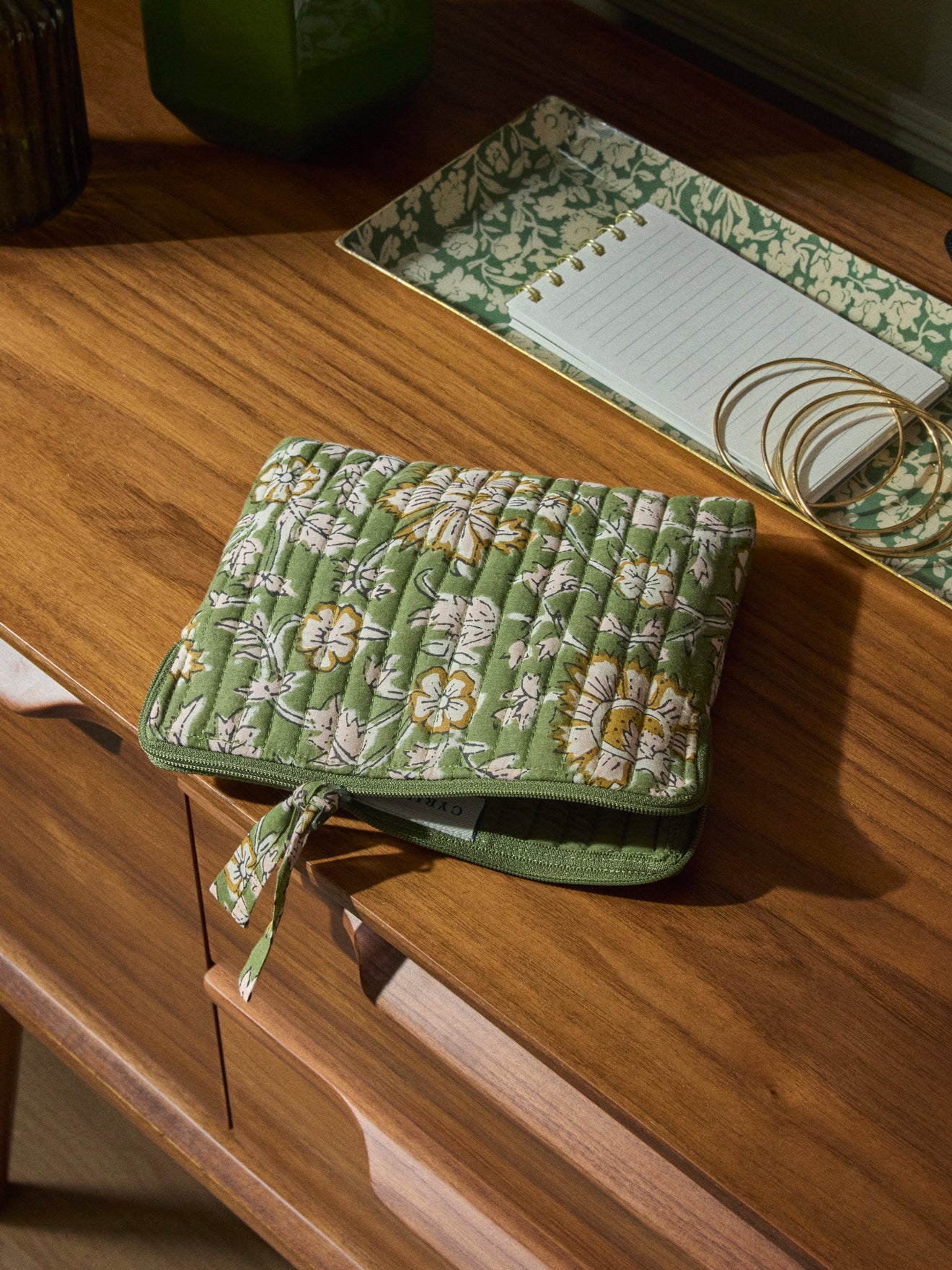 Pochette matelassée en tissu indien