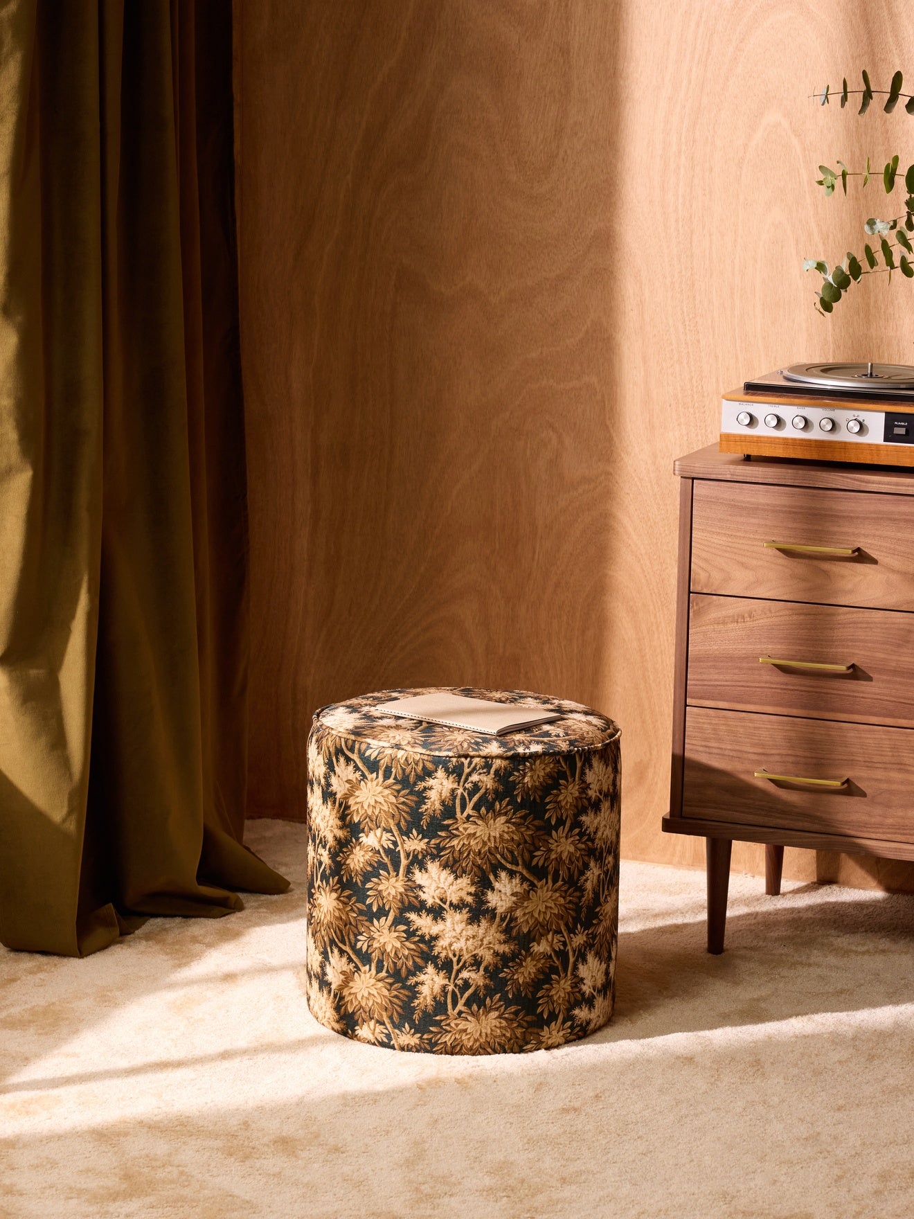 Pouf tapissier à motifs