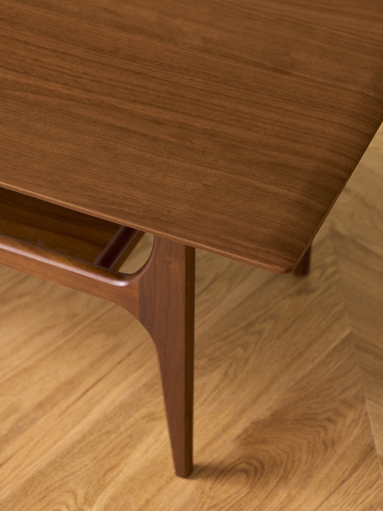 Table basse en noyer Hector - Ligne Mid-Century