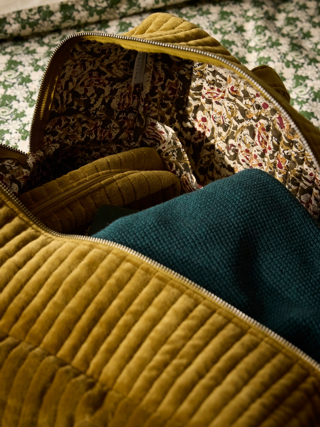 Sac week-end en velours et tissu indien