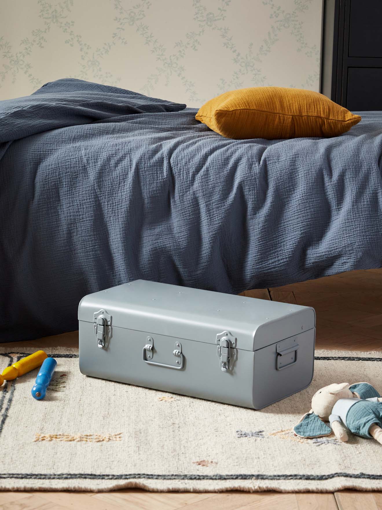 Malle de rangement en métal