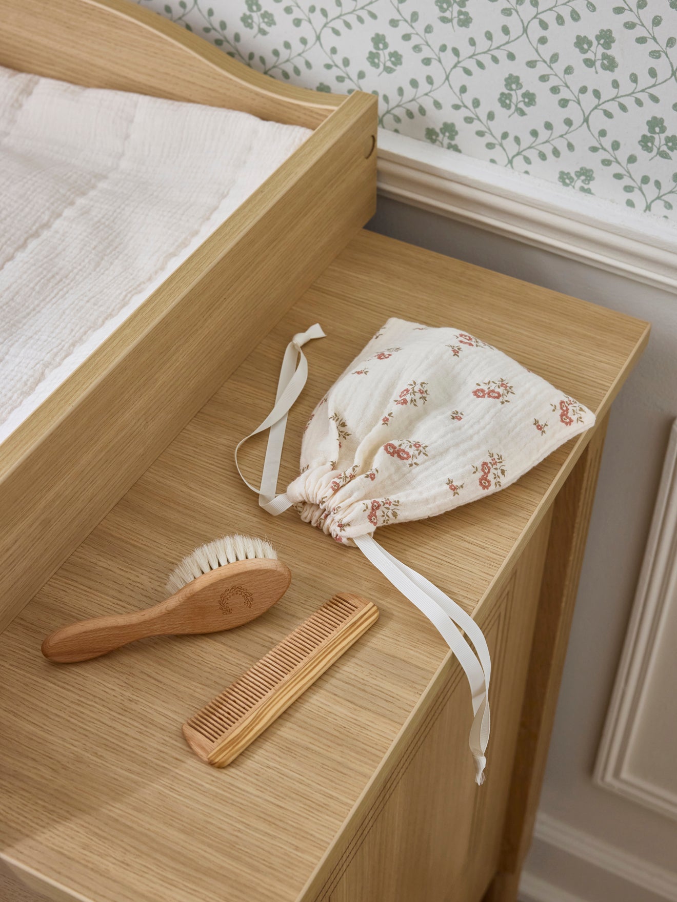 Brosse et peigne bébé en bois
