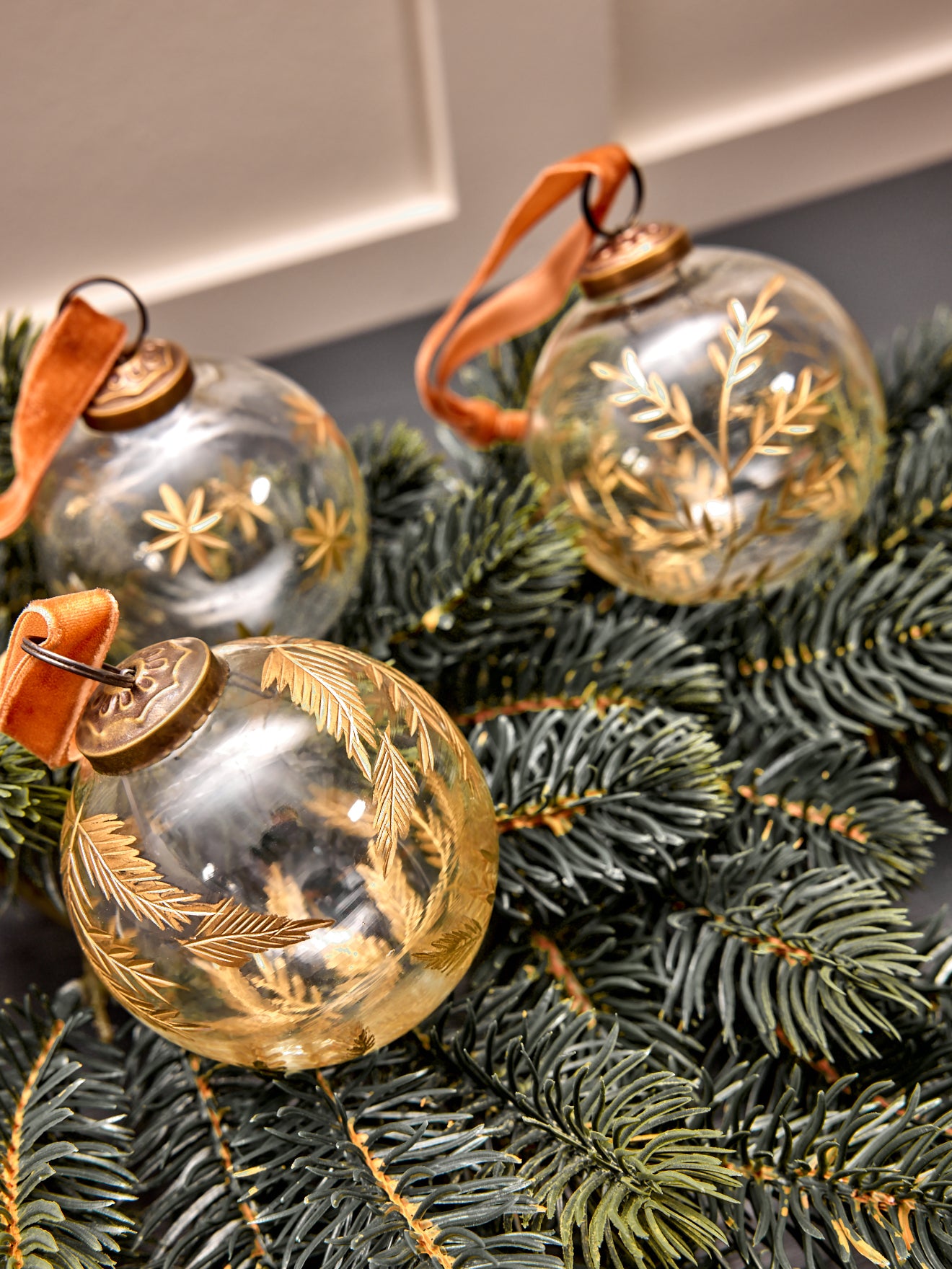 Boule de Noël en verre "feuilles dorées" par lot de 3