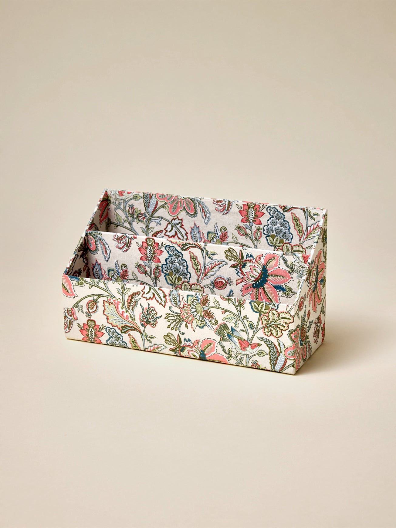 Range courrier en papier