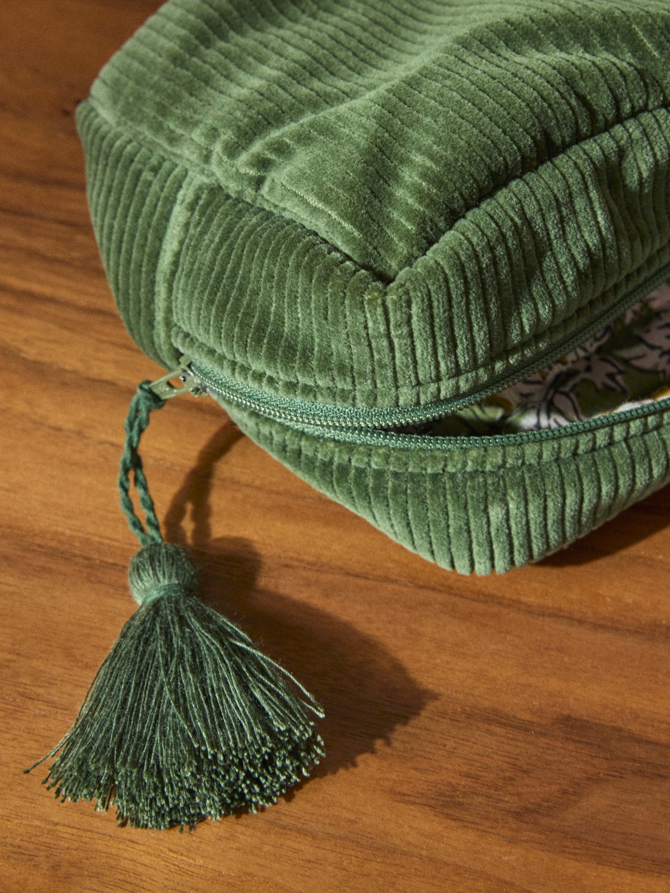 Trousse de toilette en velours côtelé