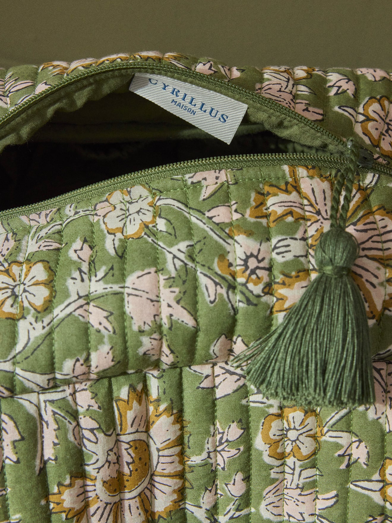 Trousse de toilette matelassée en tissu indien