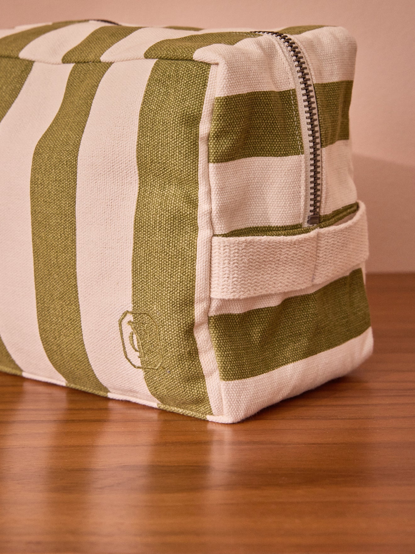 Trousse en toile rayée