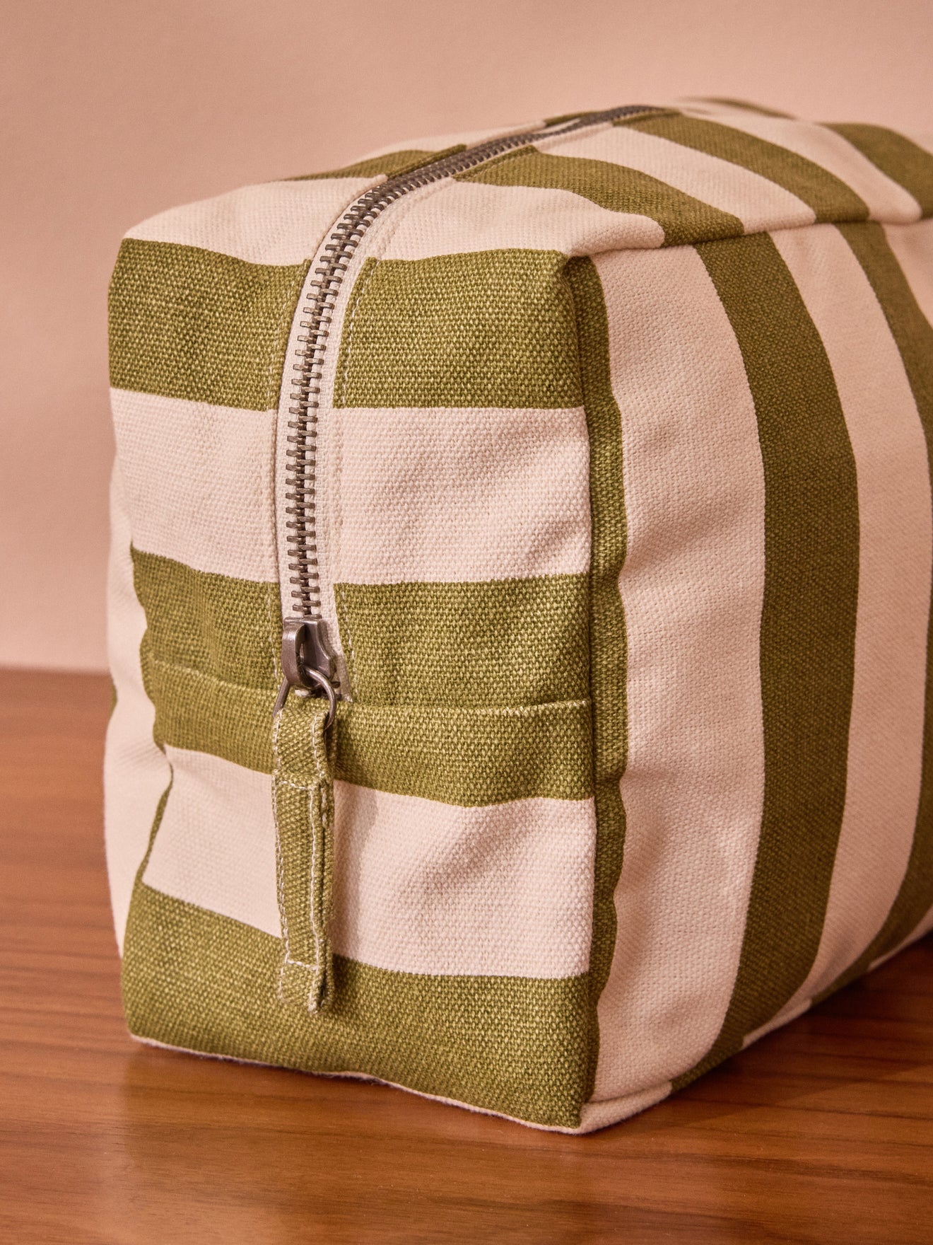 Trousse en toile rayée