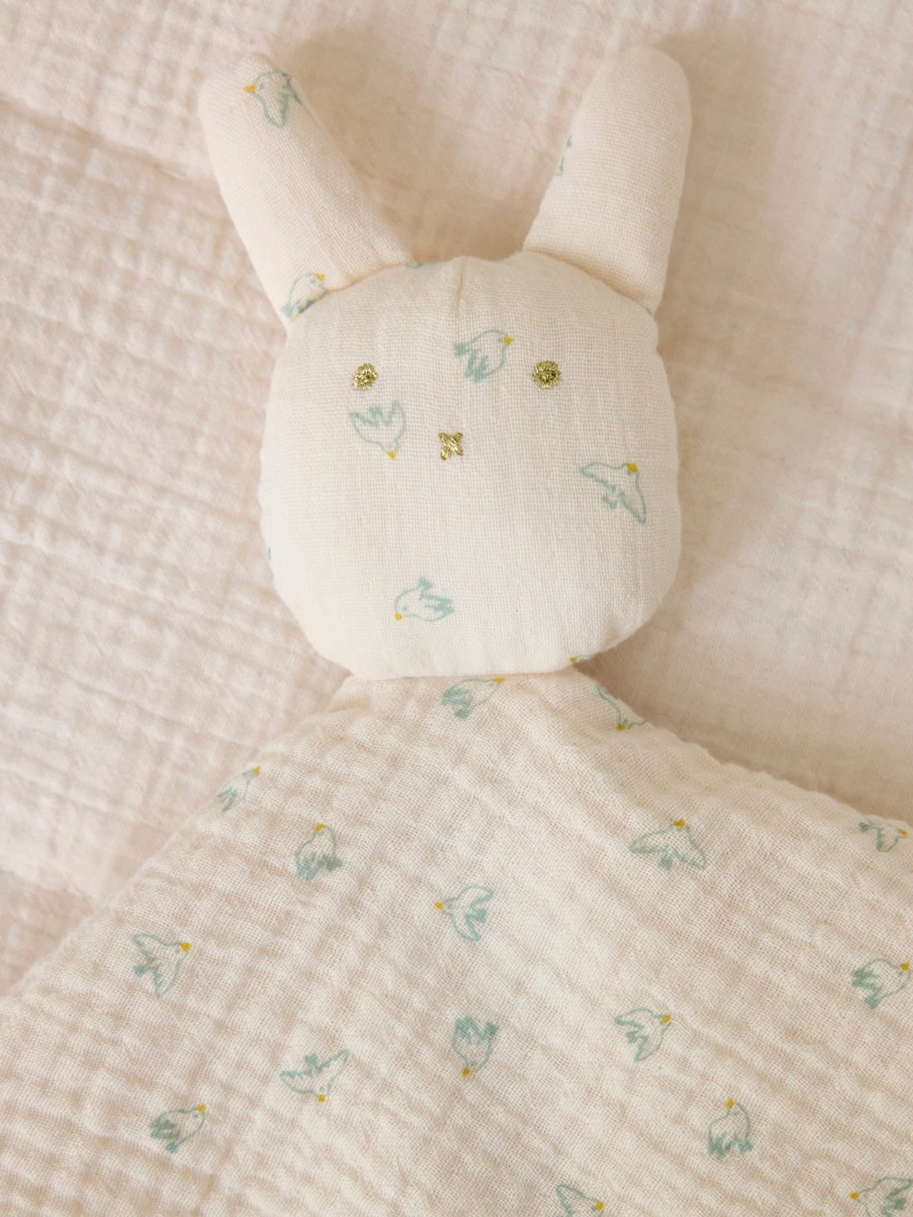 Doudou lapin gaze de coton biologique - imprimé Hirondelles