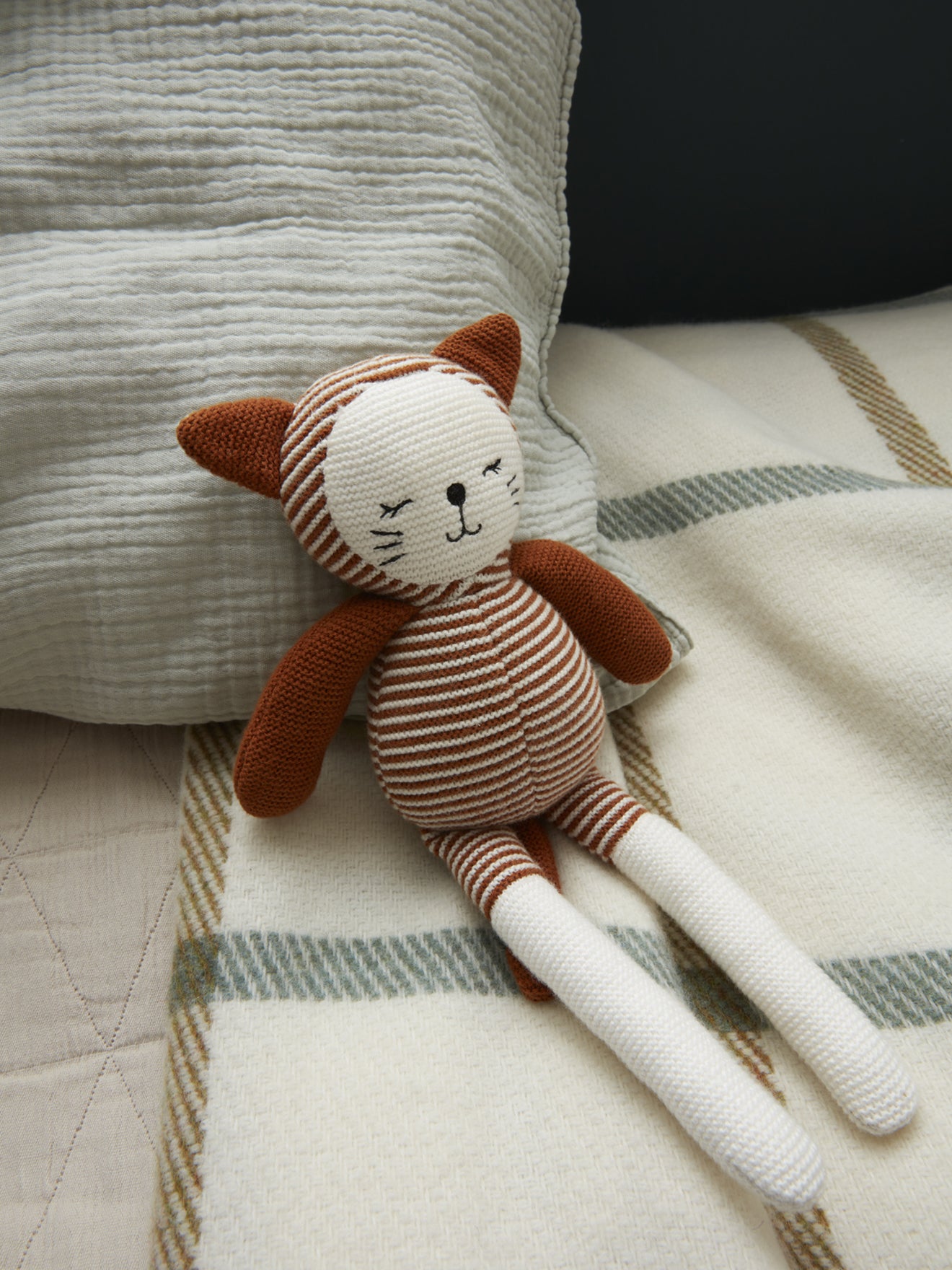 Doudou chat en crochet