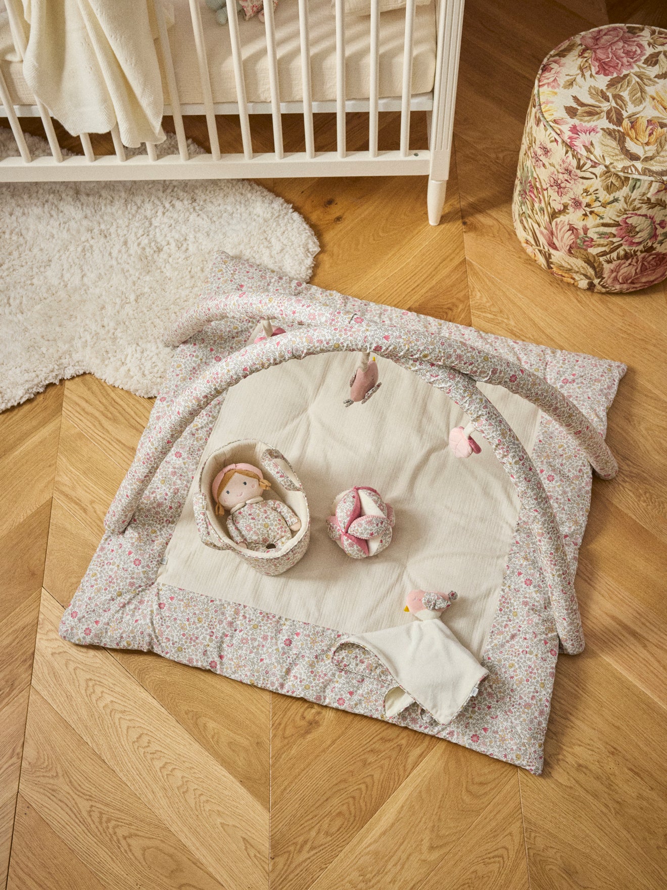 Balle d'éveil en velours et tissu Liberty