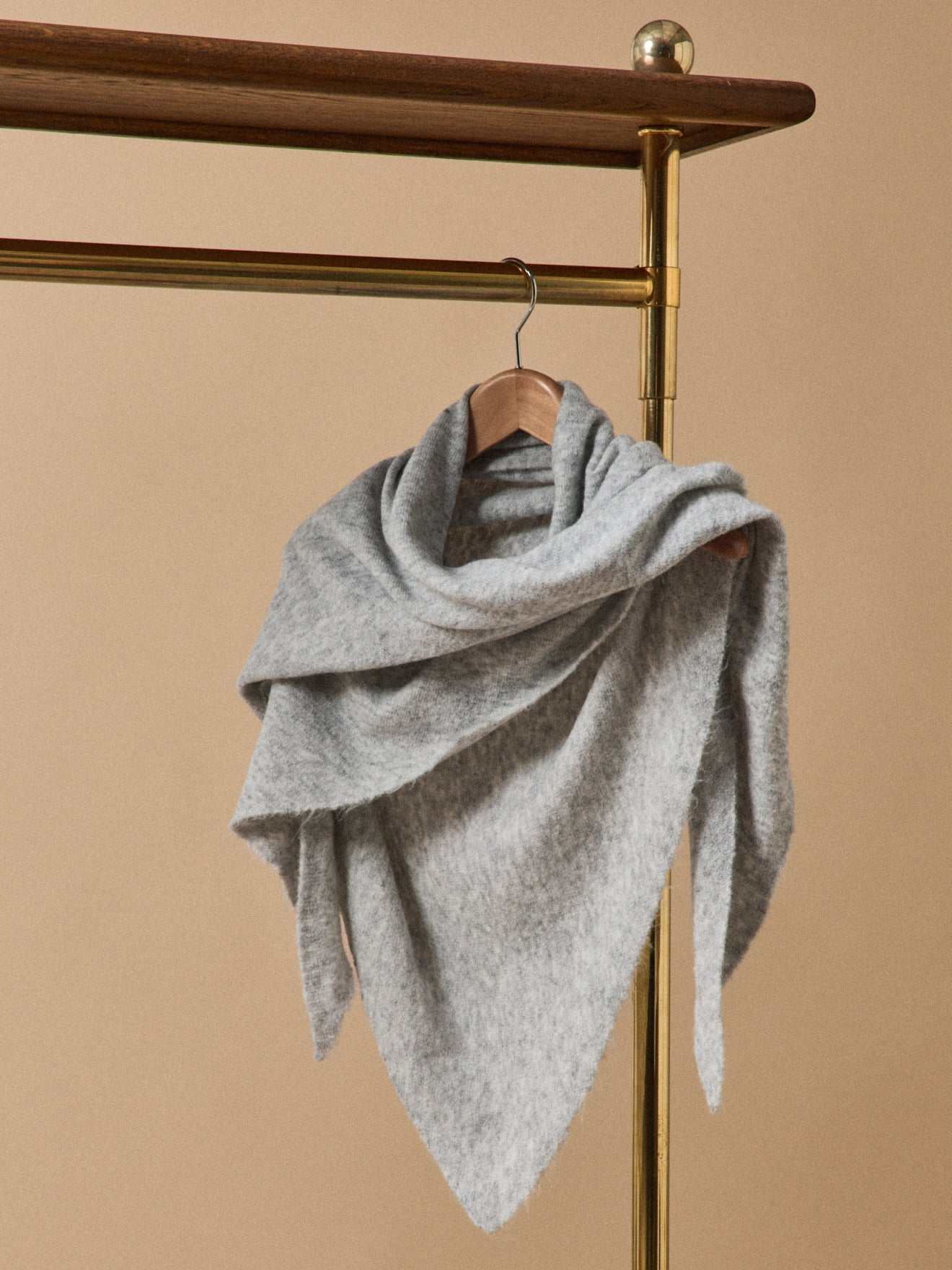 Écharpe triangle unie adulte