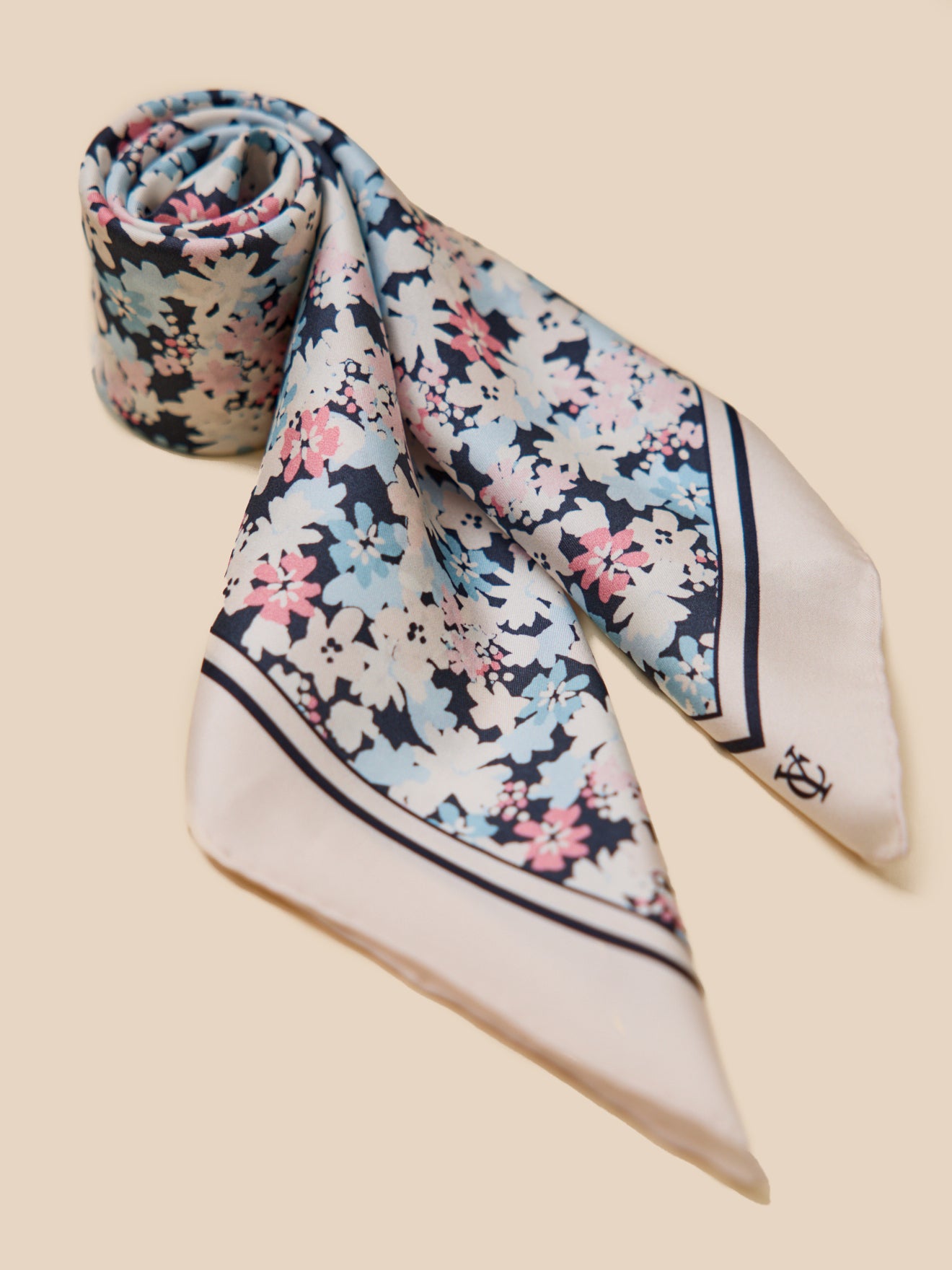 Foulard soie femme imprimé Fleurs Pop